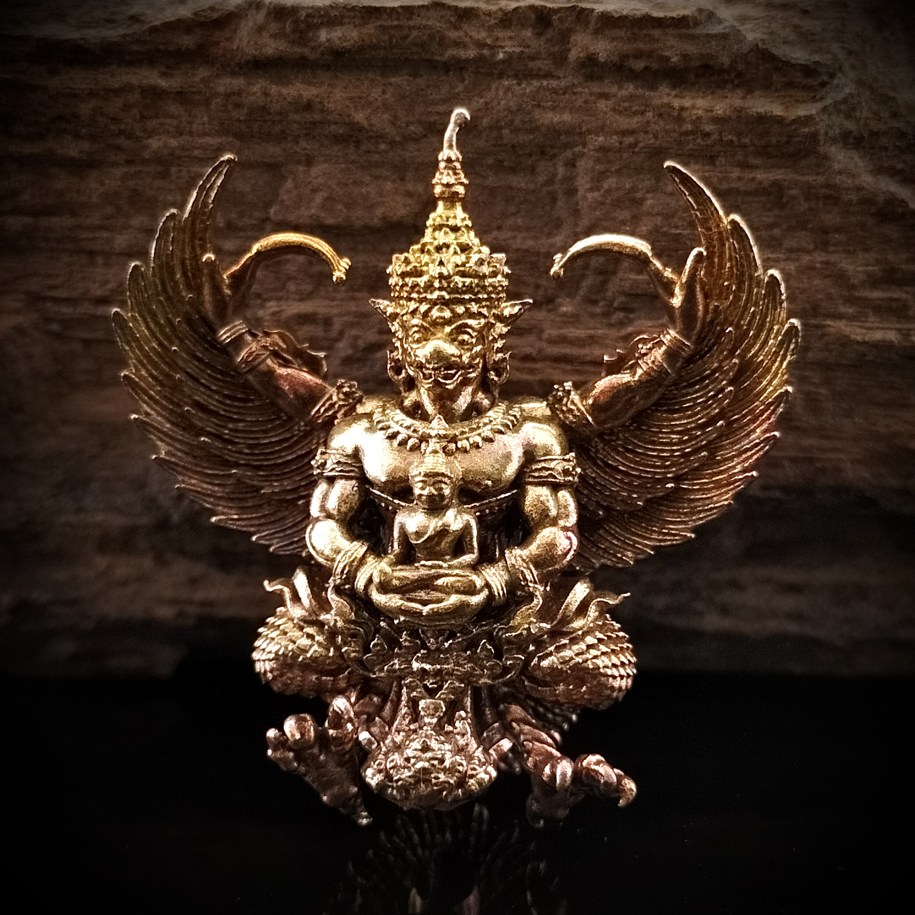 พญาครุฑ รุ่น เศรษฐีเงินไหลมา