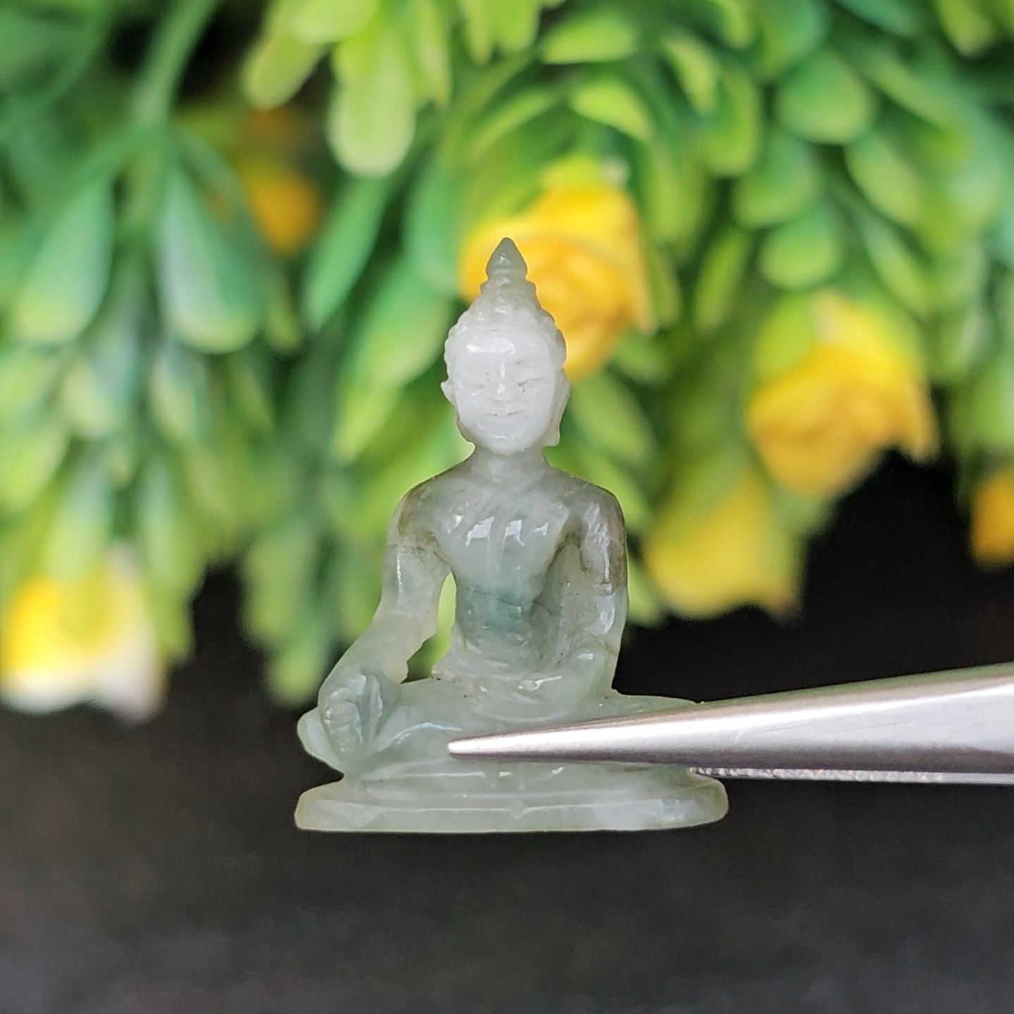 หยก แกะสลัก รูป พระ (Burmese jadeite) 9.86 กะรัต (cts.) หยก พม่า แท้