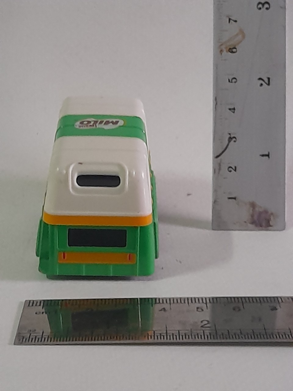 มีหลายภาพ โมเดลรถโรงเรียนไมโล ขนาดประมาณ5 ซม.