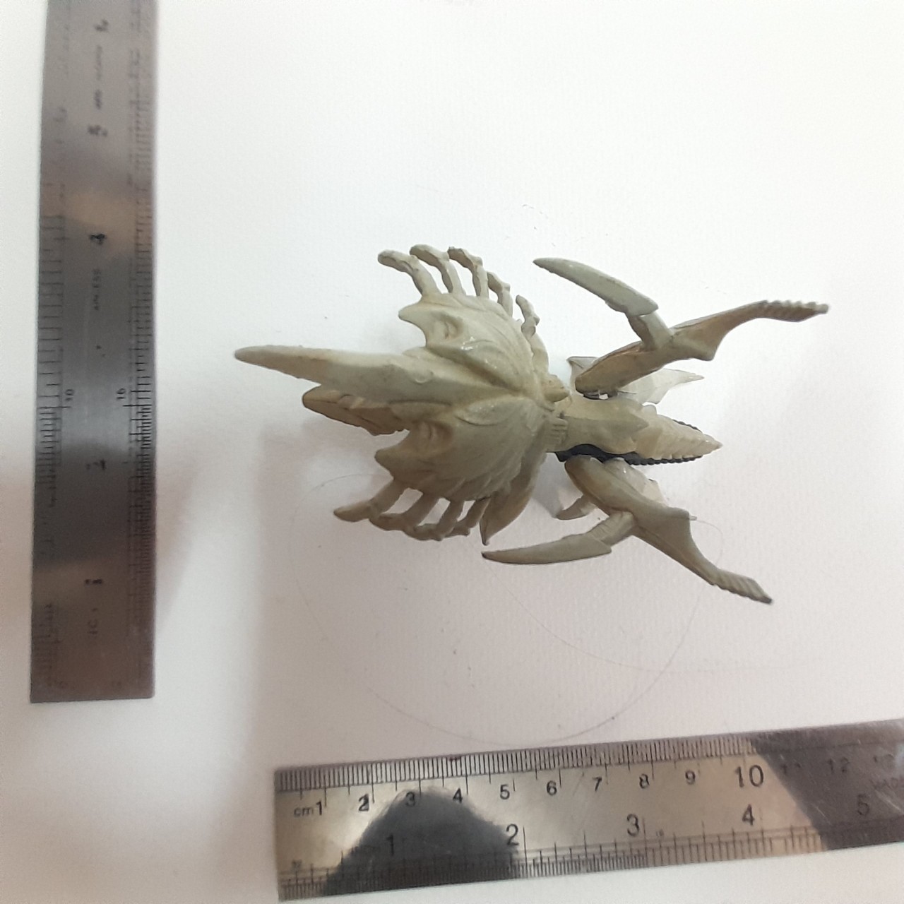 มีหลายภาพ,กาชาปอง 3 นิ้ว ขนาดตามรูป สัตว์ประหลาด ลีเจี้ยน จาก กาเมร่า มือสองสภาพดี หายากไม่พบบ่อย