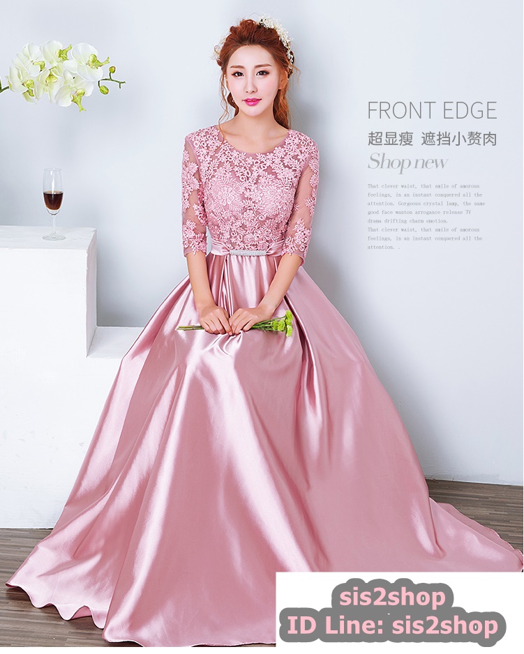 พร้อมส่ง ชุดราตรียาว แขนสามส่วน สีชมพู Nude อกแต่งลูกไม้ กรโปรงเนื้อผ้ามัน คาดเอวคริสตัล เพิ่มเข็มกลัดโบว์ช่วงหลัง