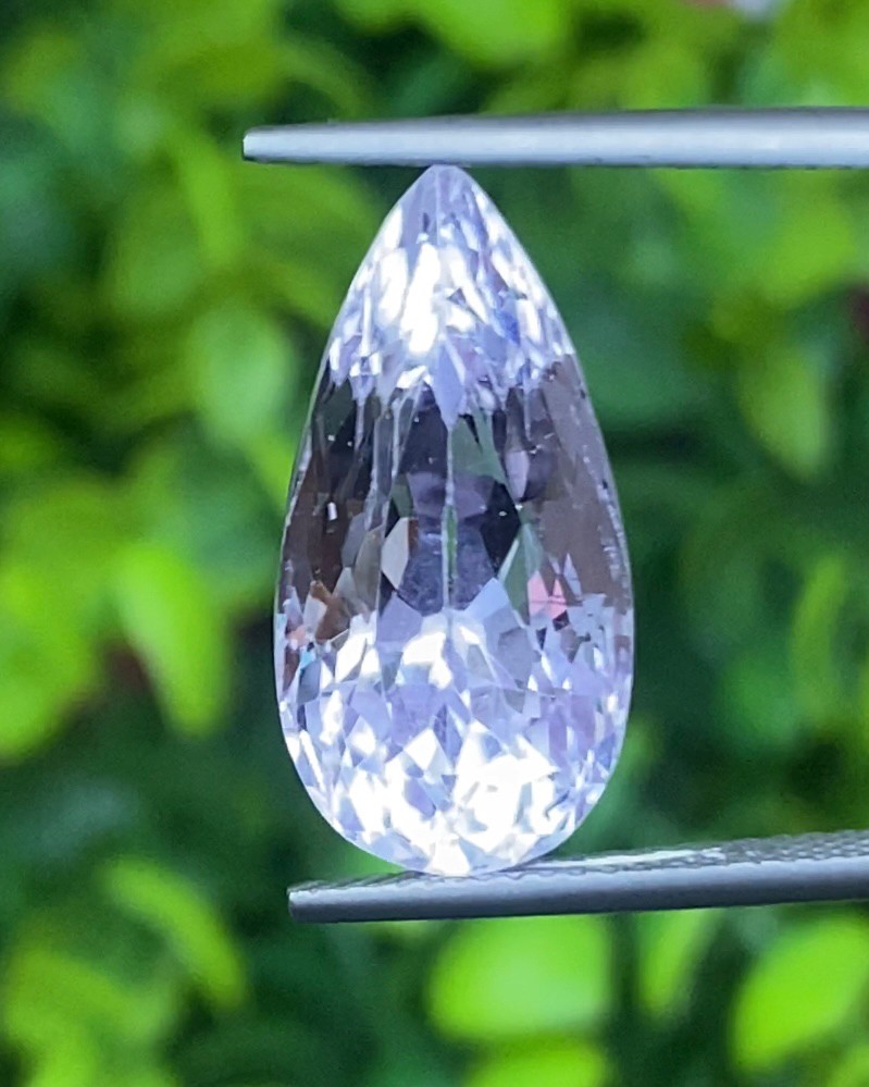 พลอย คุนไซท์ Kunzite 13.18 กะรัต (Cts.) พลอยแท้อัญมณีมงคล ประจําวันเกิด เครื่องประดับพลอย