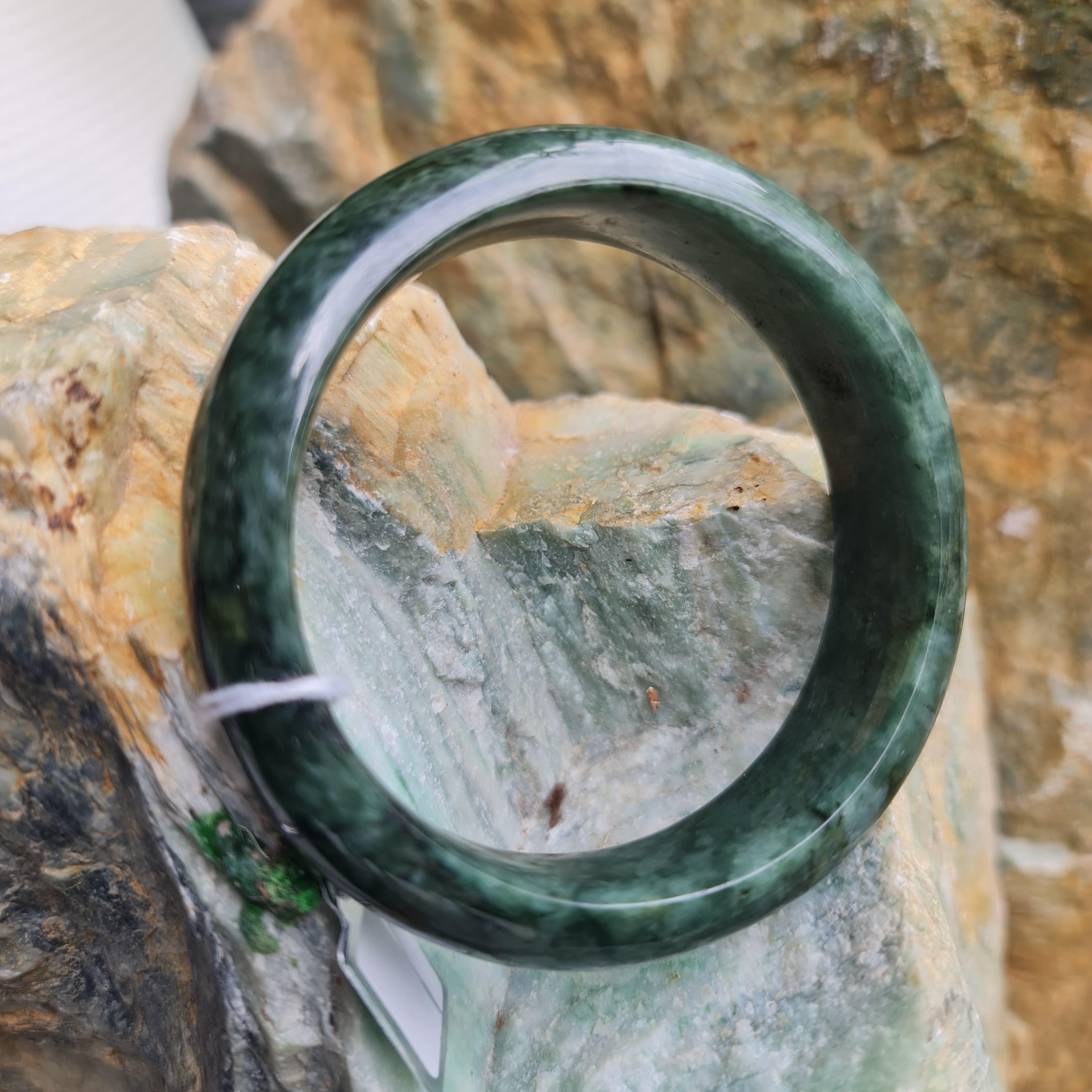 JB6804070 หยก พม่า แท้ Jade กำไลหยก 57.0 มม. (Jadeite bracelet) พม่า (Myanmar)