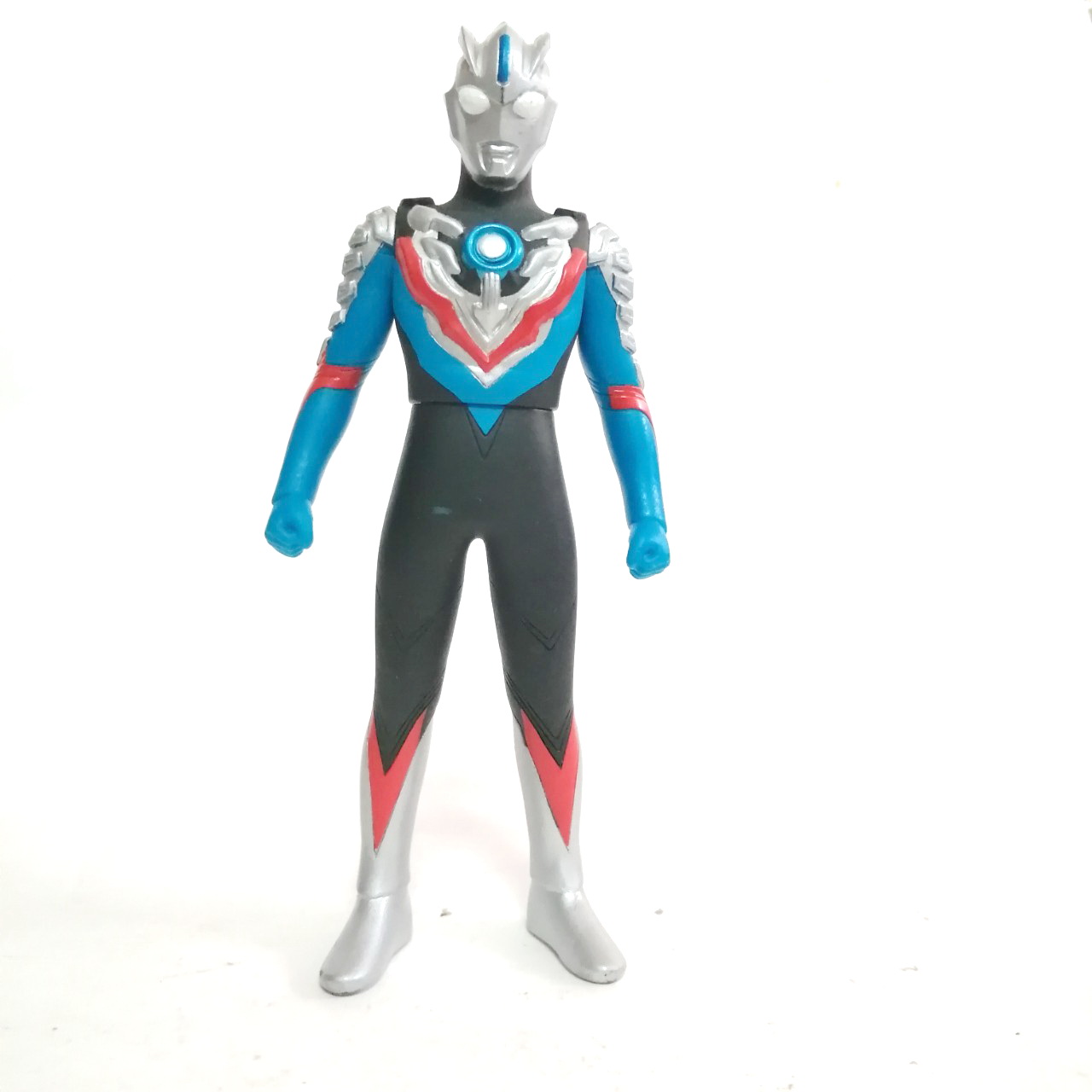 ซอฟ 5 -5.5 นิ้ว อุลตร้าแมน ออบ ร่าง เอเมเรี่ยม สลักเกอร์ ขนาดตามรูป *** มีรอยสีถลอกบ้าง