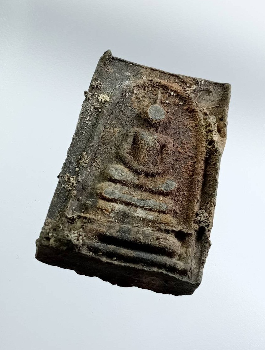 ผ3211 พระสมเด็จ หลังพระธาตุพนม วัดพระธาตุพนม จ.นครพนม เนื้อดำ