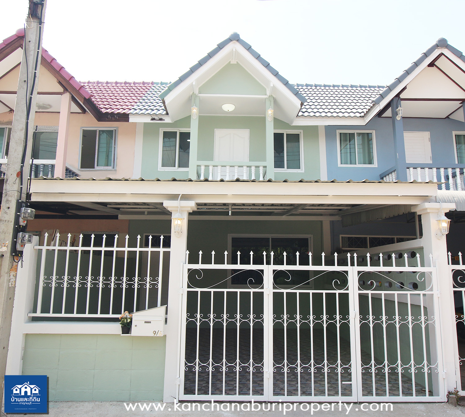 ทาวเฮ้าส์สองชั้นพร้อมอยู่ใกล้โรบินสัน