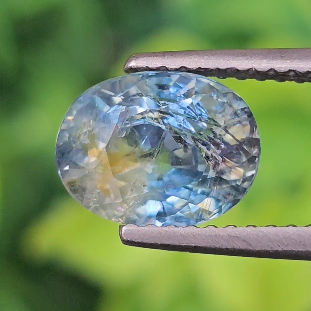 พลอย ไพลิน Blue Sapphire 2.70 กะรัต (Cts.) ดิบ Unheated พลอยแท้ อัญมณีมงคลประจําวันเกิด เครื่องประดับพลอย