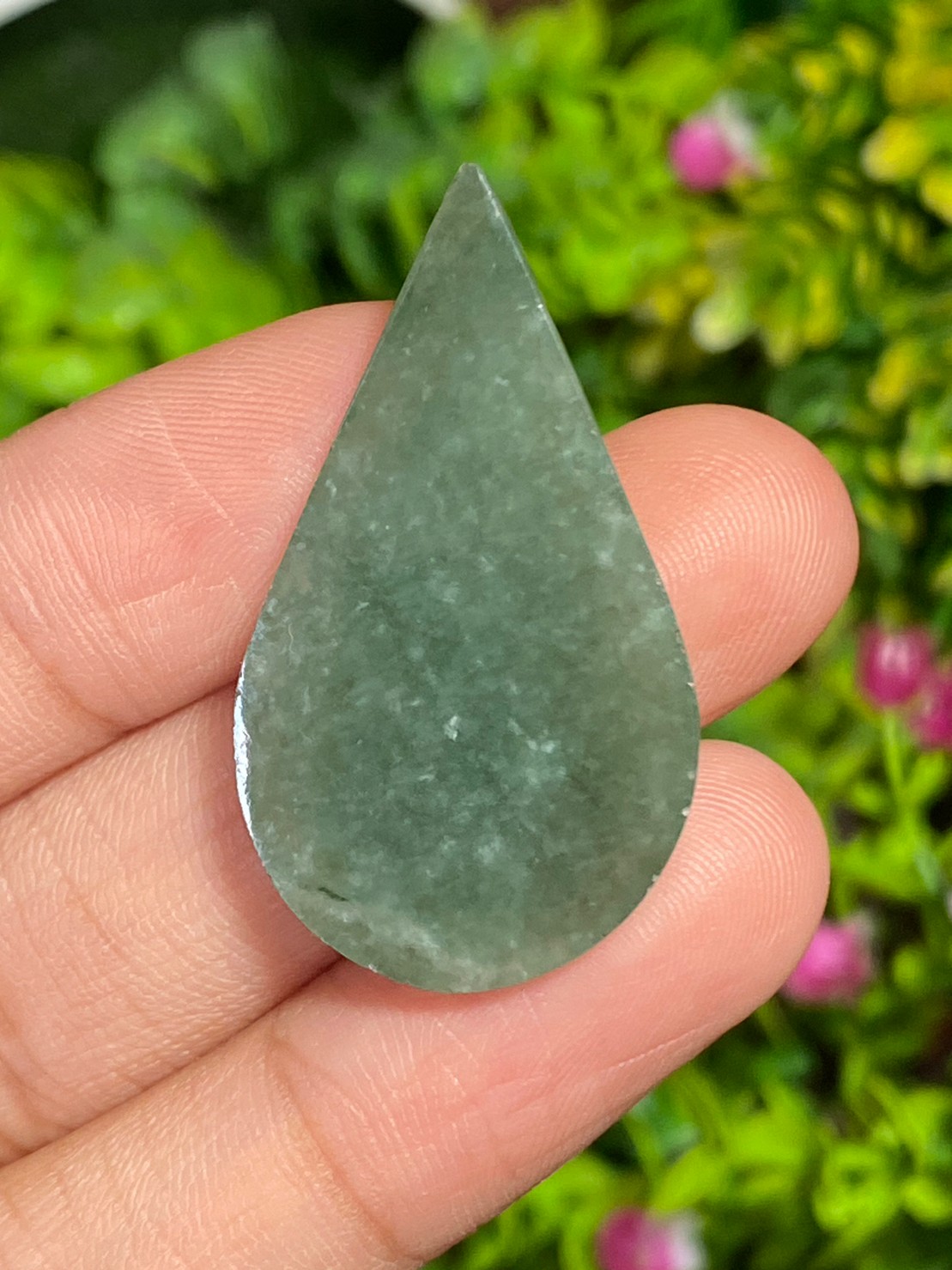 หยกพม่าเจียรนัย (Burmese jade ) 31.19 กะรัต หยกพม่า (jadeite)