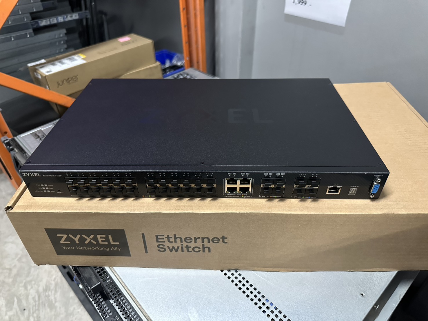 Switch ZYXEL รุ่น ZXL-XGS4600-32F 28-port GbE L3 Aggregation Switch with 4 SFP+ Uplink