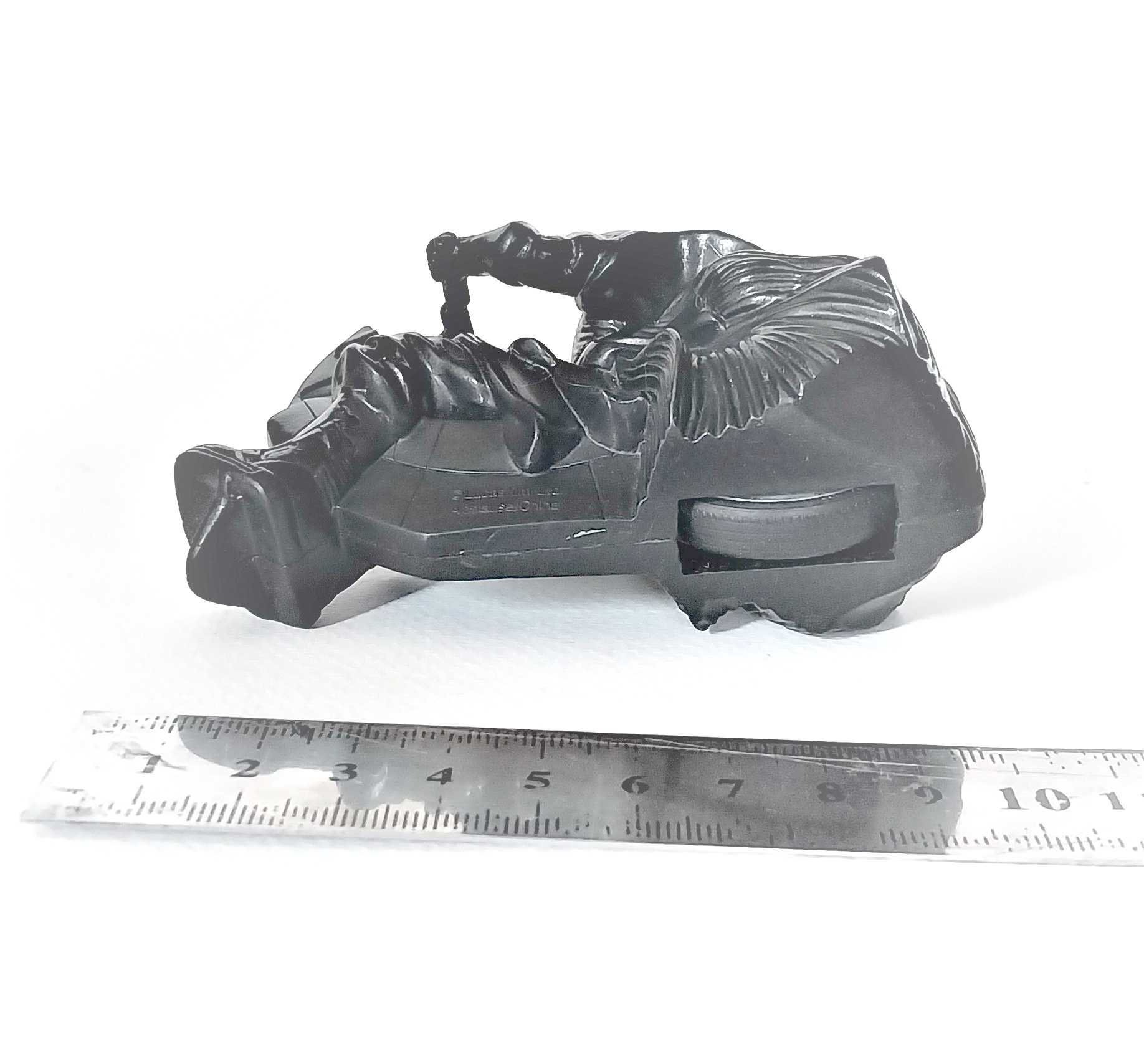 ดาร์ทโมล (Darth Maul) ขี่มอเตอร์ไซค์ วิ่งไม่ได้ ขนาดประมาณ 7*11ซม. จากภาพยนต์เรื่อง สตาร์ วอส์ (Star Wars)