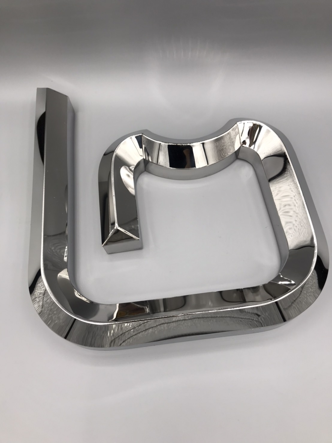 อักษรสามมิติ เลขที่บ้านสามมิติ