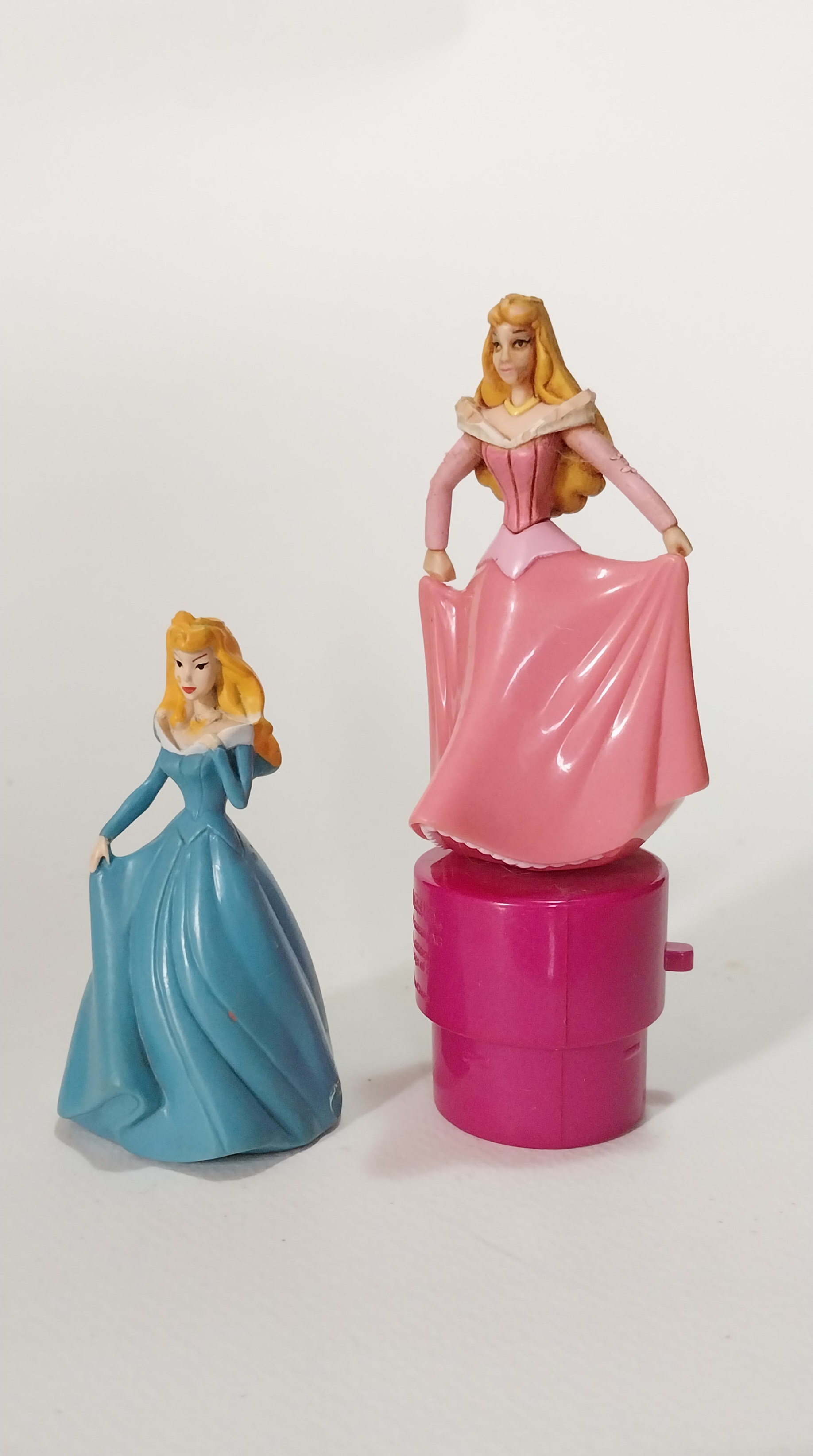 มีหลายภาพ ตุ๊กตาเจ้าหญิงดิสนีย์ เจ้าหญิงออโรร่า หรือ เจ้าหญิงนิทรา Sleeping Beauty , งานเก่ามีรอยบ้าง