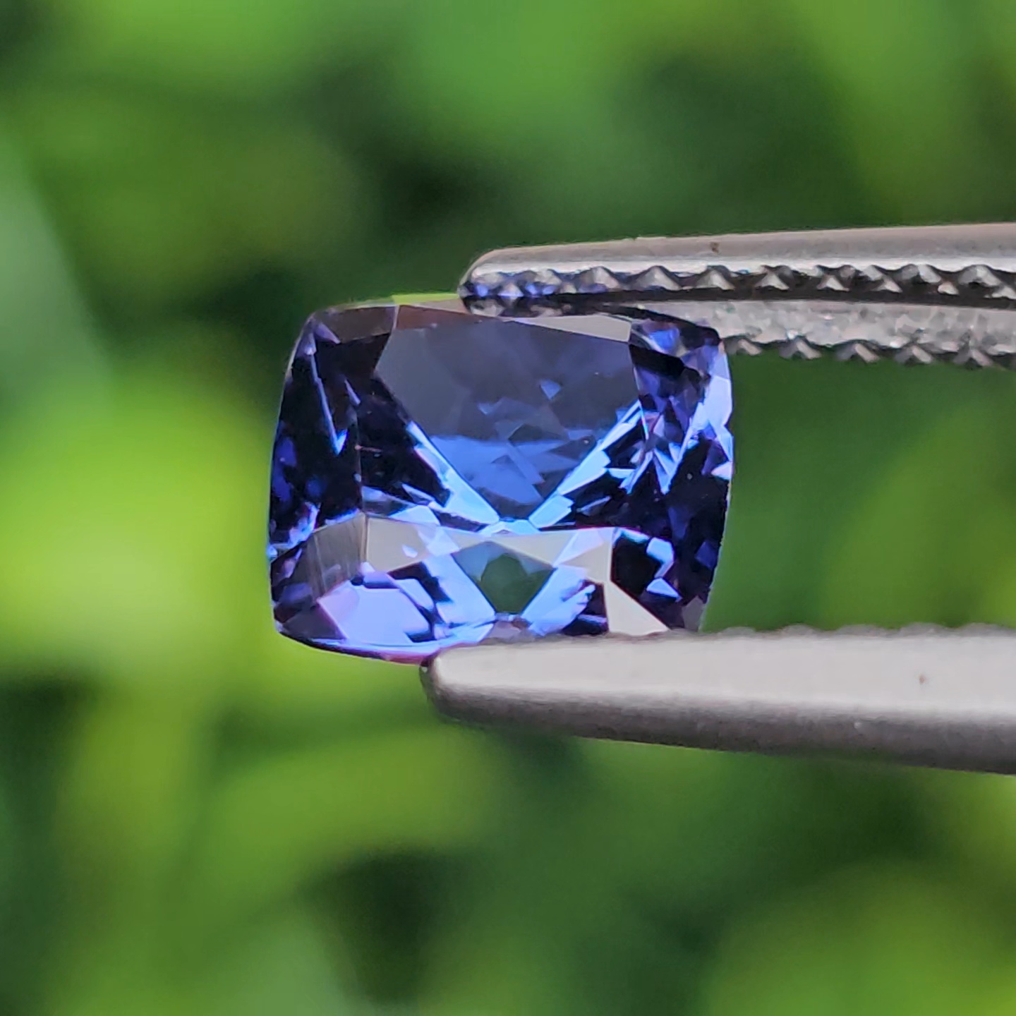 พลอย แทนซาไนท์ Tanzanite 1.60 กะรัต (Cts) พลอยแท้ อัญมณีมงคลประจําวันเกิด เครื่องประดับพลอย