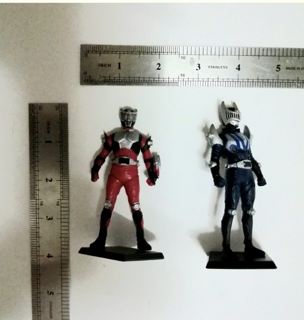 กาชาปองยืนฐานไรเดอร์ริวคิ กับ ไรเดอร์ไนท์ ของครบสภาพดี ขายคู่