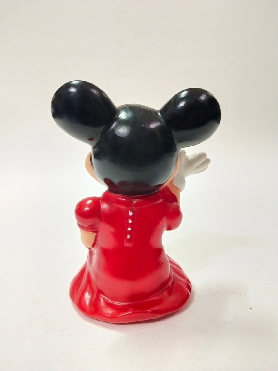 ตุ๊กตายางบีบ มินนี่ ขนาดตามรูป มือสองเก่าเก็บ สภาพดี มีรอยบ้าง