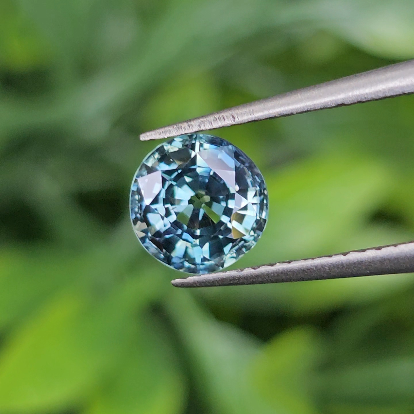 พลอย เขียวส่อง (Green Sapphire) 1.16 กะรัต (Cts.) พลอยแท้ อัญมณีมงคลประจําวันเกิด เครื่องประดับพลอย