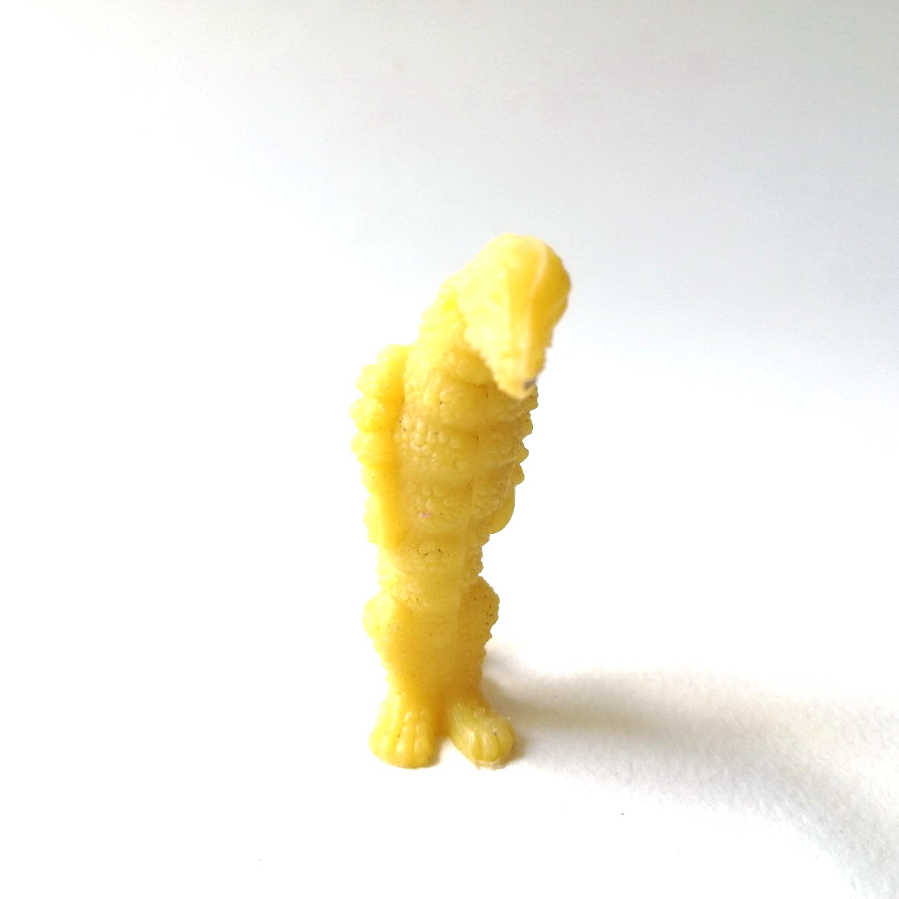 ตุ๊กตุ่นแอ๊นท์ถุงถั่ว สัตว์ประหลาด ขนาด 2.5 นิ้ว สีเหลือง งานเก่าหายาก สภาพดี