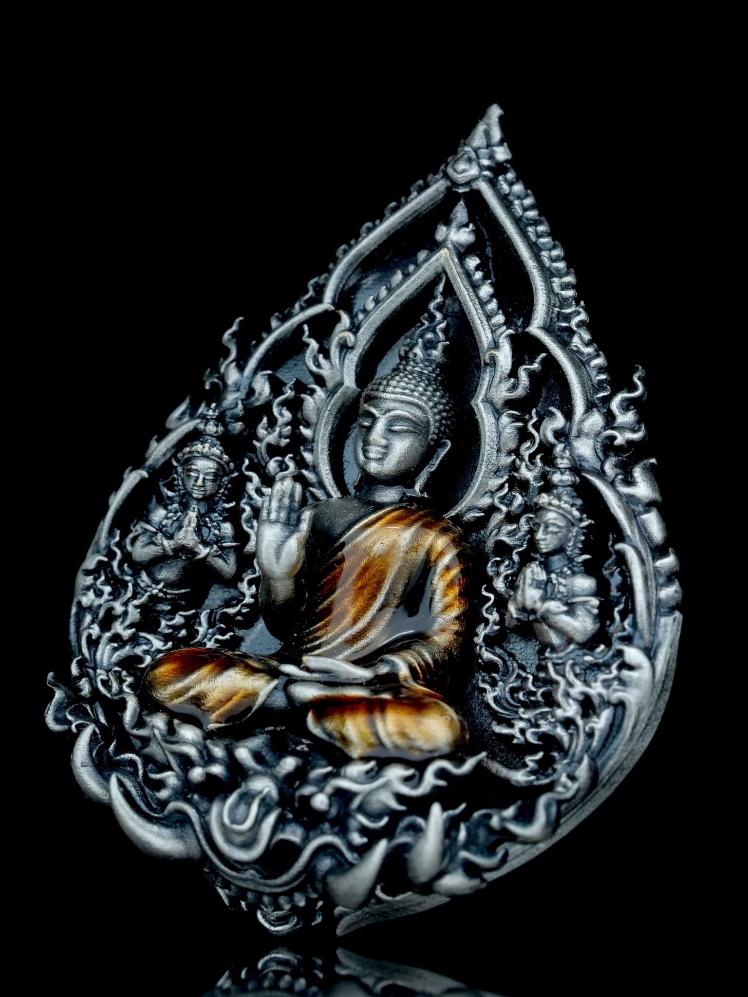 พระพุทธประทานพร รุ่น พุทธบารมี รหัส11 เนื้อบรอนซ์ชุบเงินซาติน องค์ลงยาจีวร