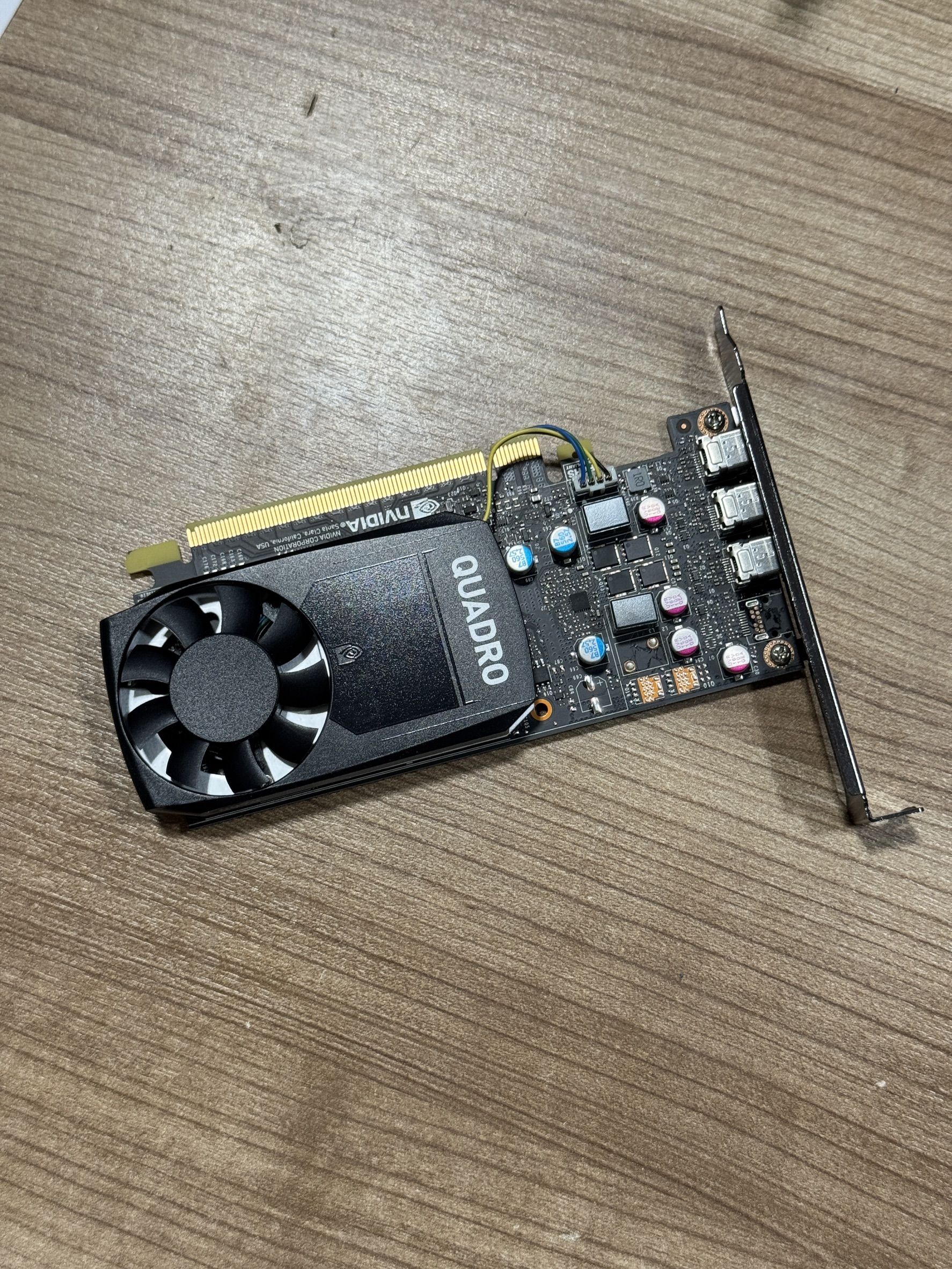 การ์ดจอ Nvidia Quadro P400 2GB GDDR5