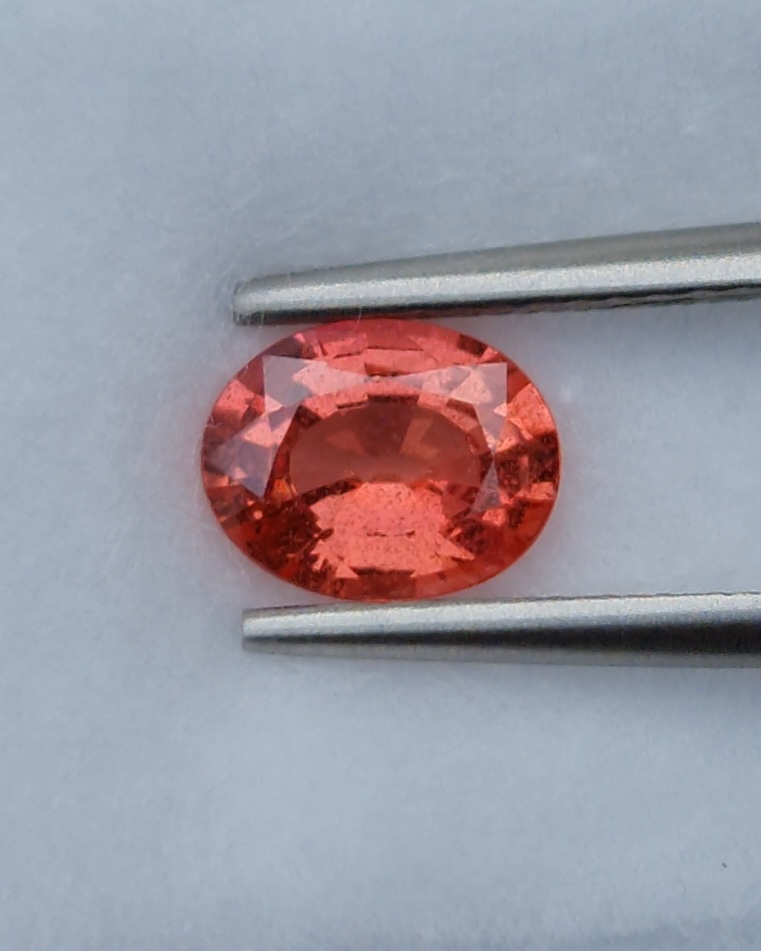 พลอย ออเรนจ์ แซฟไฟร์ Orange Sapphire 1.20 กะรัต (Cts.) พลอยแท้ อัญมณีมงคลประจําวันเกิด เครื่องประดับพลอย