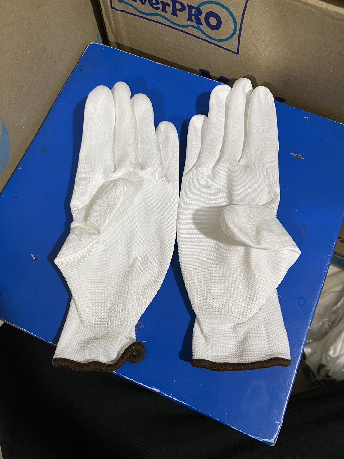 ถุงมือไนลอนเคลือบพียูสีขาว Tonga PU1001 ไซส์ L