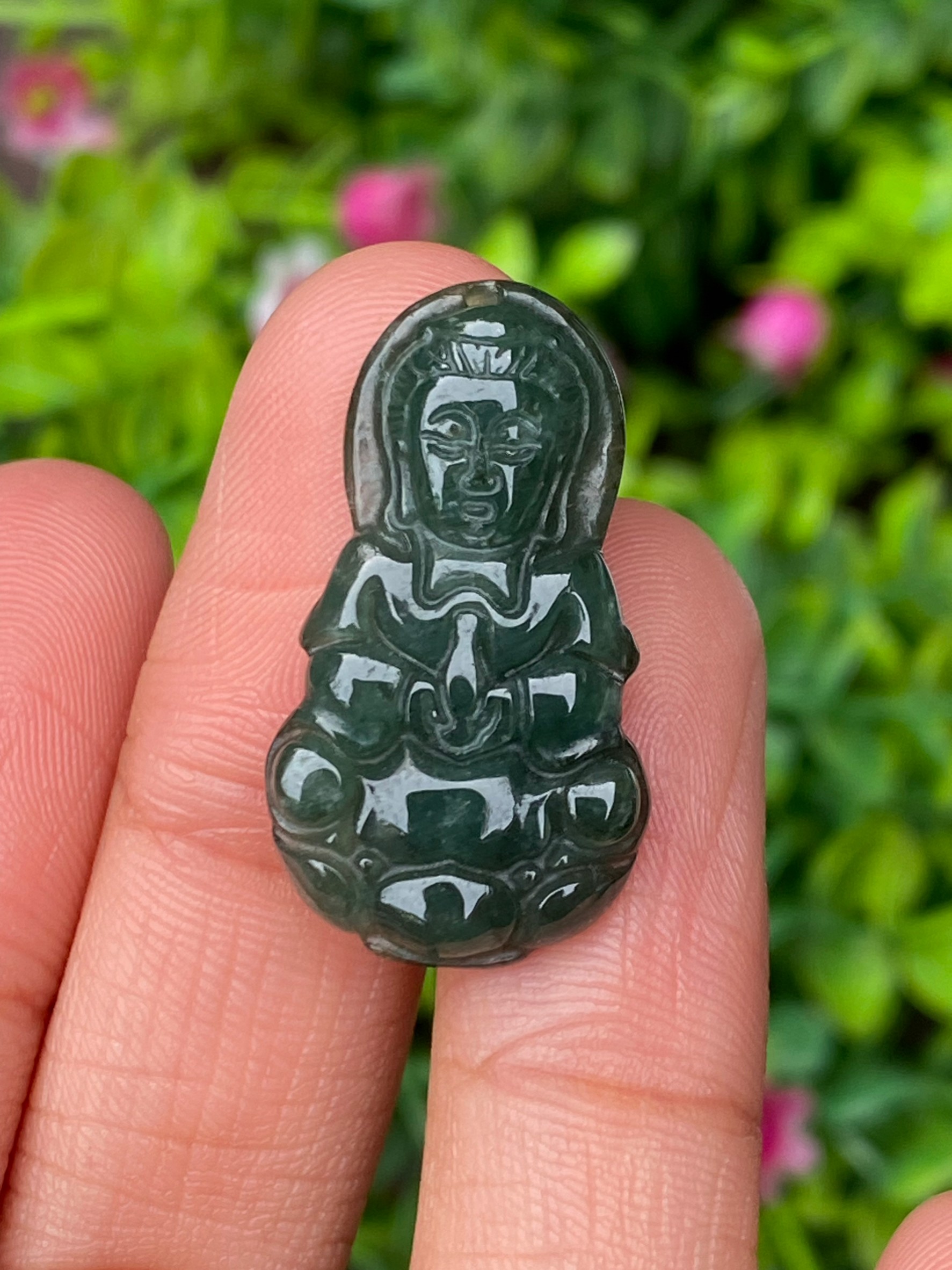 หยก แกะสลัก รูป เจ้าแม่กวนอิม (Burmese jadeite) 16.56 กะรัต (cts.) หยก พม่า แท้