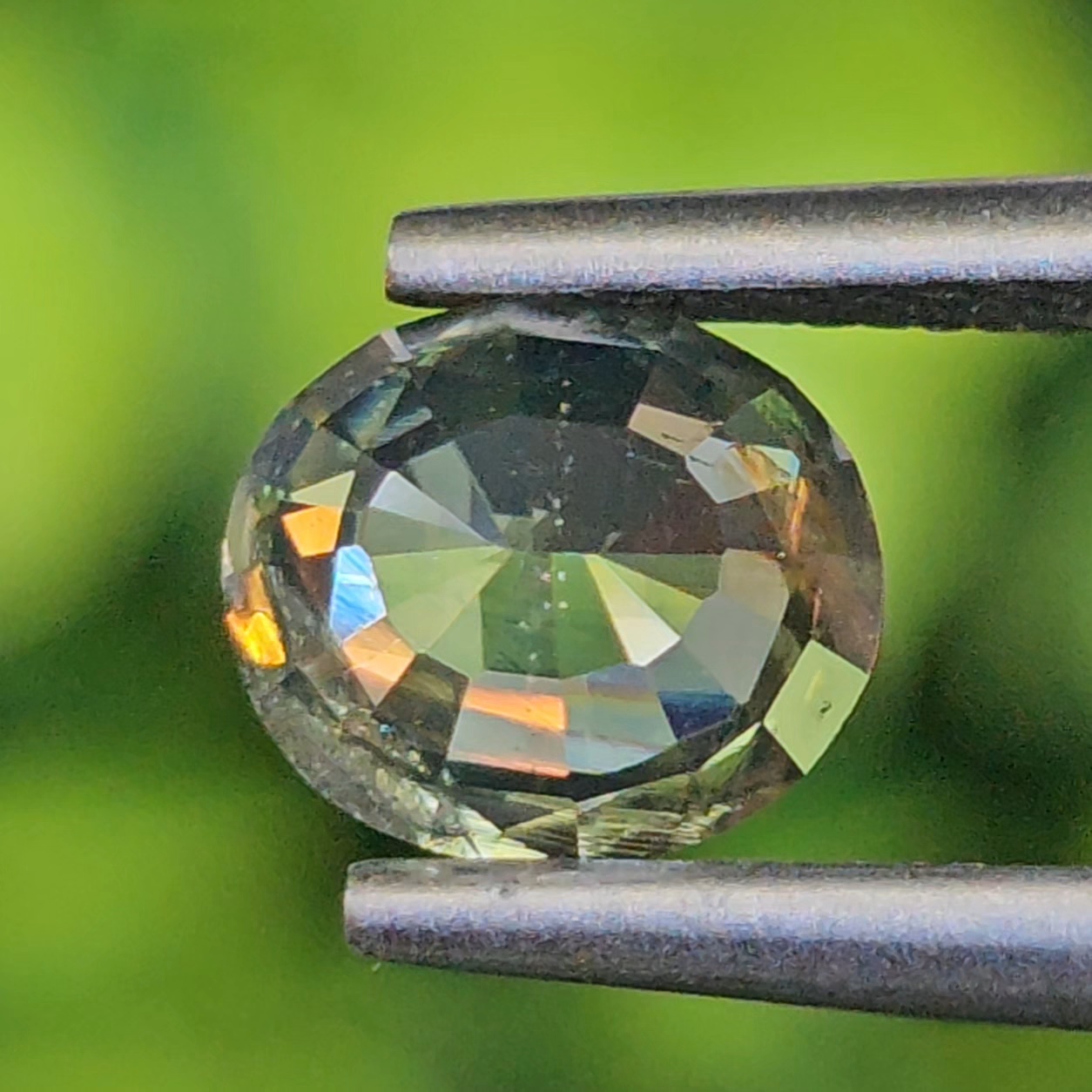 พลอย เพทาย Natural Zircon 1.08 กะรัต (Cts.) ดิบ พลอยแท้อัญมณีมงคล ประจําวันเกิด เครื่องประดับพลอย