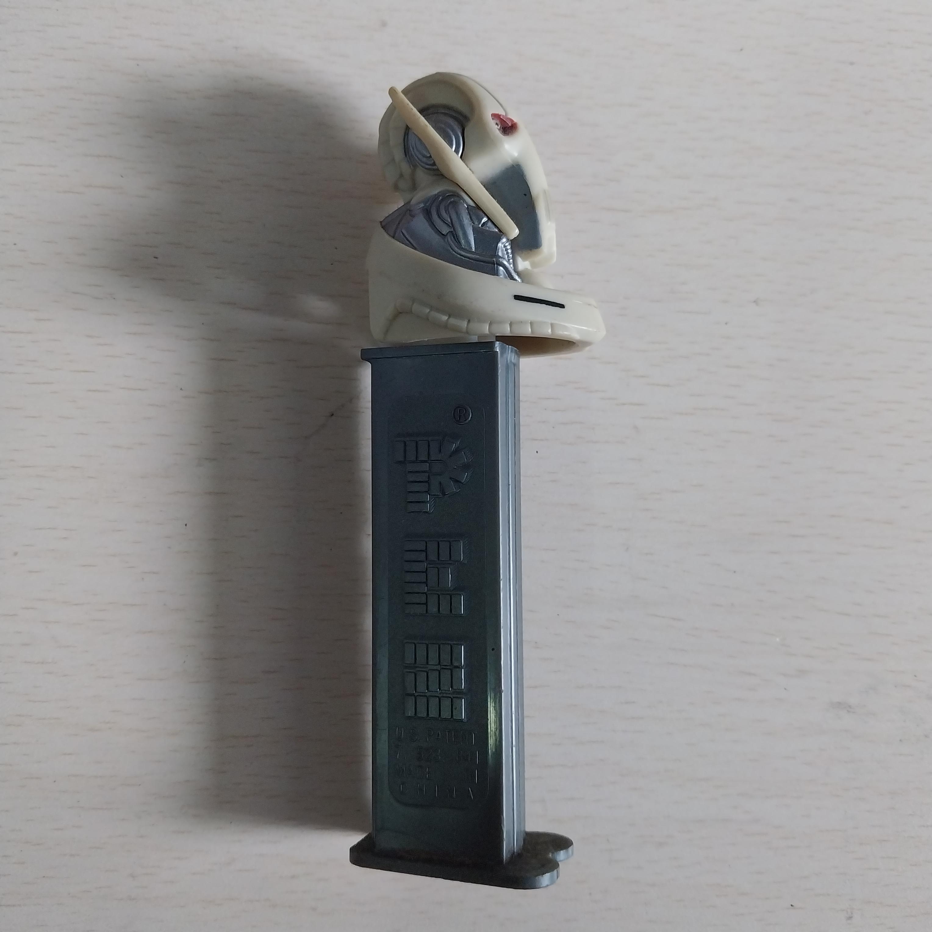 มีหลายภาพ, ราคาต่อชิ้น,ที่ใส่ขนมPEZ ลายStar Wars งานเก่าสะสม