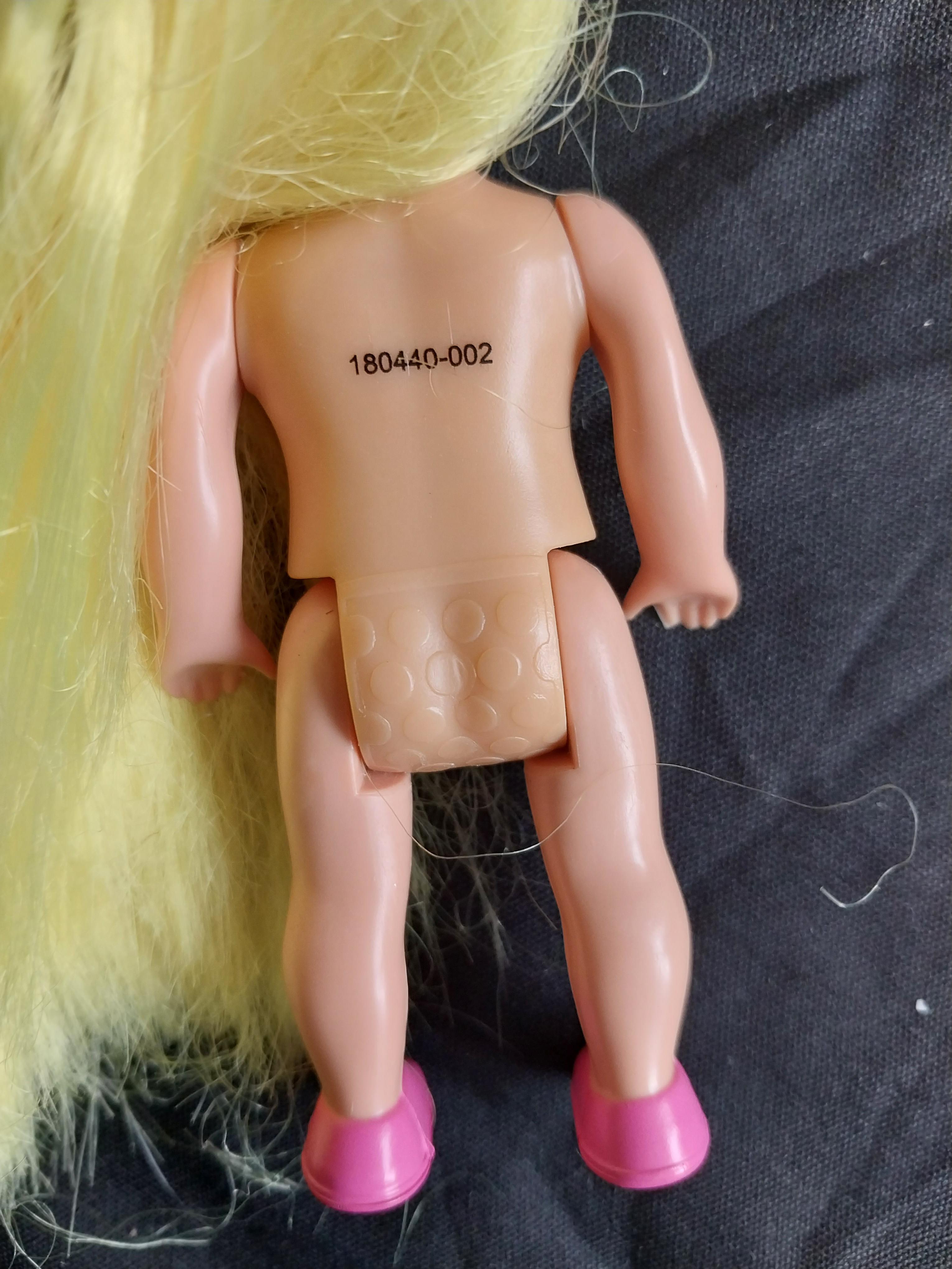 มีหลายภาพ,เซ็ทตุ๊กตาเด็ก 2 ตัวงาน Simba Toy, 1 ตัวงานพรีเมี่ยม 7-11 (เท้าชำรุด ตามภาพ), 1 ตัว ไม่ทราบแบรนด์