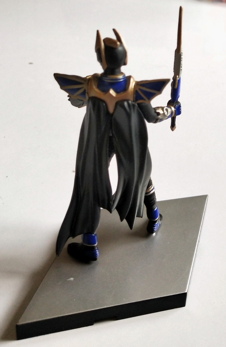 ของเล่น ของสะสมมาสค์ไรเดอร์ ไรเดอร์ไนท์เซอไวส์ ฐานสี่เหลียมขนมเปียกปูน ตัวขนาดกาชาปอง รายฃะเอียดชัดเจน ฐาน/อาวุธครบ จาก ไกรเดอร์ริวคิ