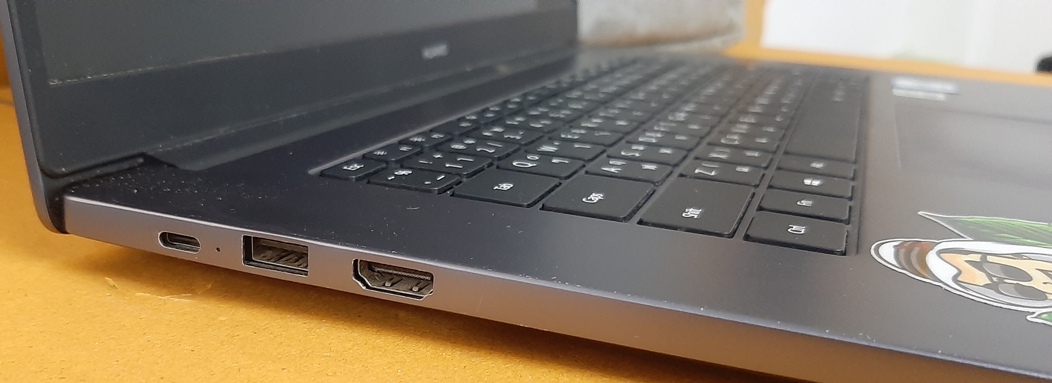 โน๊ตบุ๊คมือสอง ประกันร้าน 1 เดือน Huawei Boh-WAX9 (i5-10210U Ram8GB SSD M.2 256GB) พร้อม Adapter ฟรี!! กระเป๋า