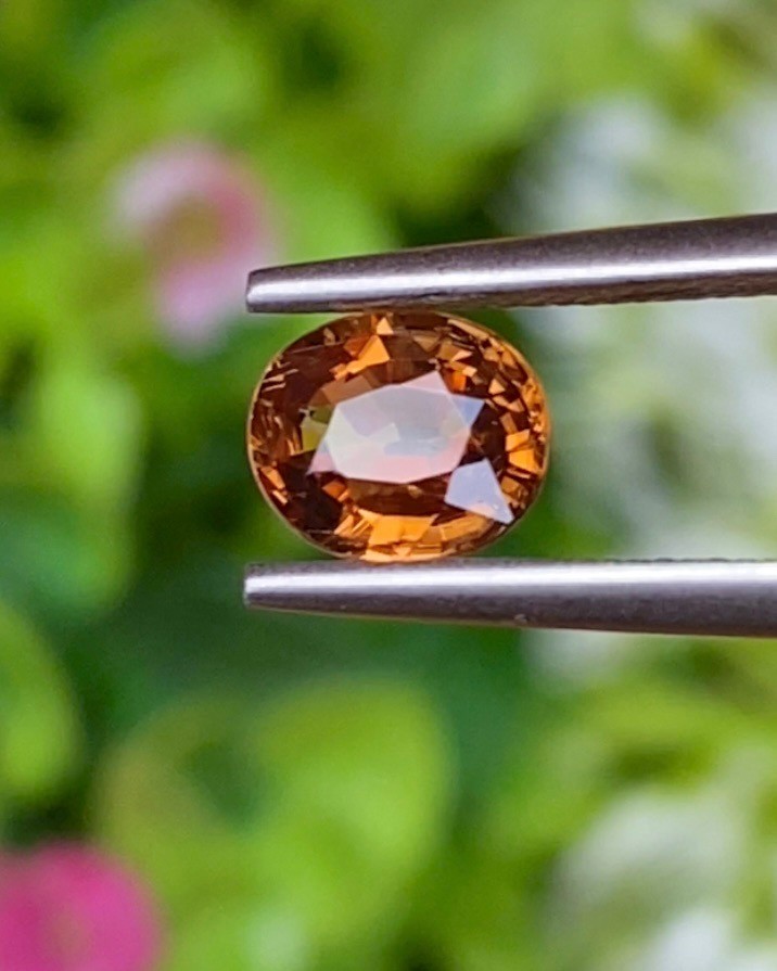 พลอย เพทาย (Zircon) 1.17 กะรัต (Cts.) พลอยแท้ อัญมณีมงคลประจําวันเกิด เครื่องประดับพลอย