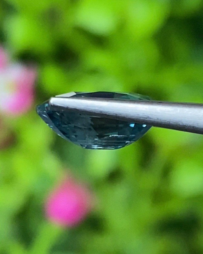 พลอย เพทาย (Zircon) 3.39 กะรัต (Cts.) พลอยแท้ อัญมณีมงคลประจําวันเกิด เครื่องประดับพลอย