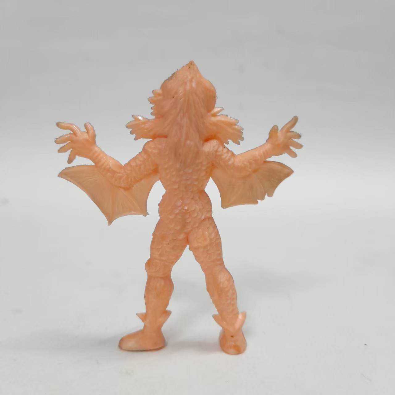 ตุ๊กตุ่นยาง 2-2.5 นิ้ว คล้ายตุ๊กตุ่นแอ๊นท์ นางปีศาจค้างคาว ขนาดตามรูป มือสองสภาพดี