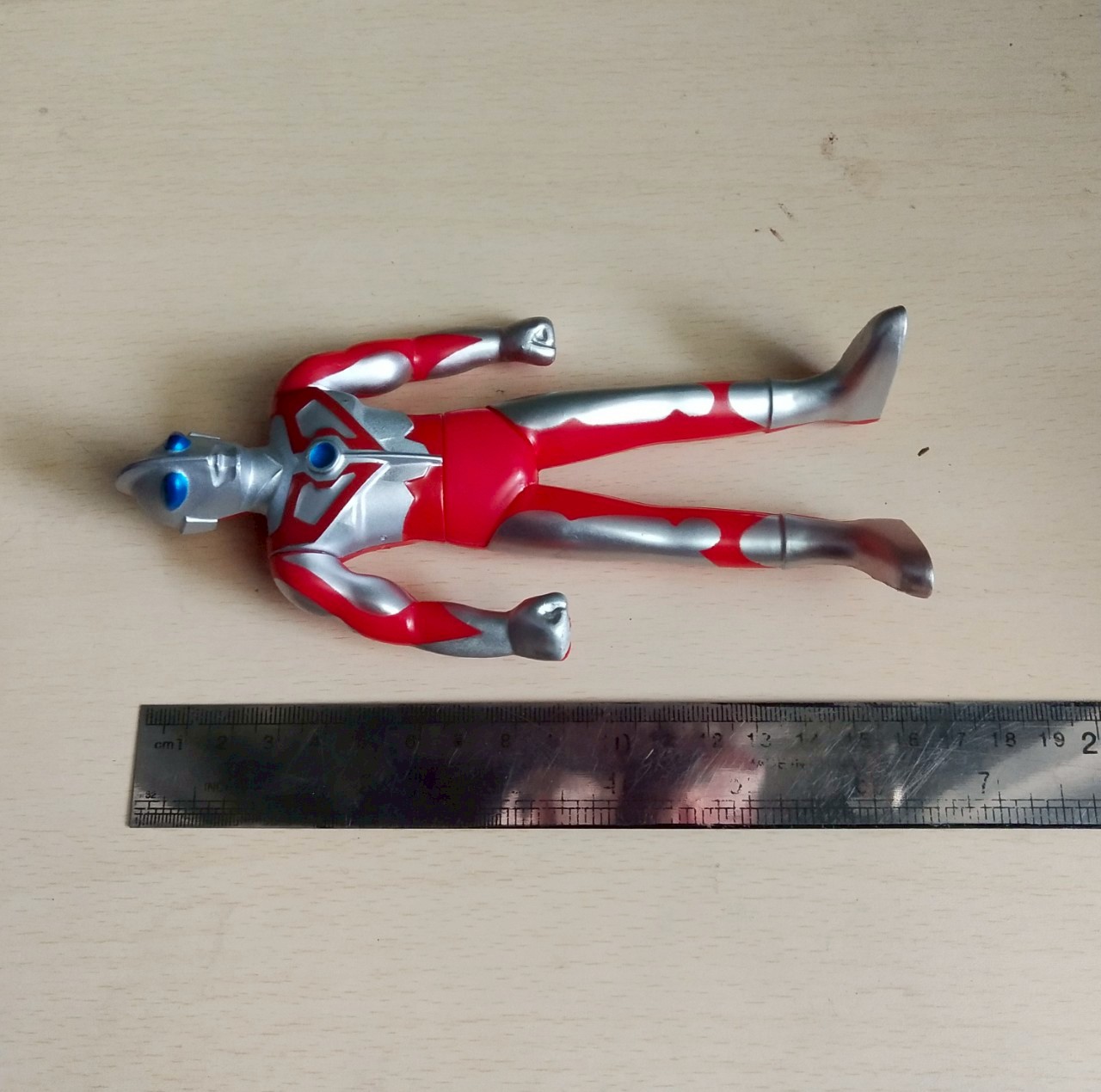 มีหลายภาพ, งานไทย ตุ๊กตาพลาสติก ขยับได้หลายส่วน อุลตร้าแมนมิลเลนเนียม Ultraman Millenium ของ apex's toy ขนาด 6.5-7นิ้ว สภาพดี มีรอยบ้าง งานเก่าหายากไม่พบบ่อย