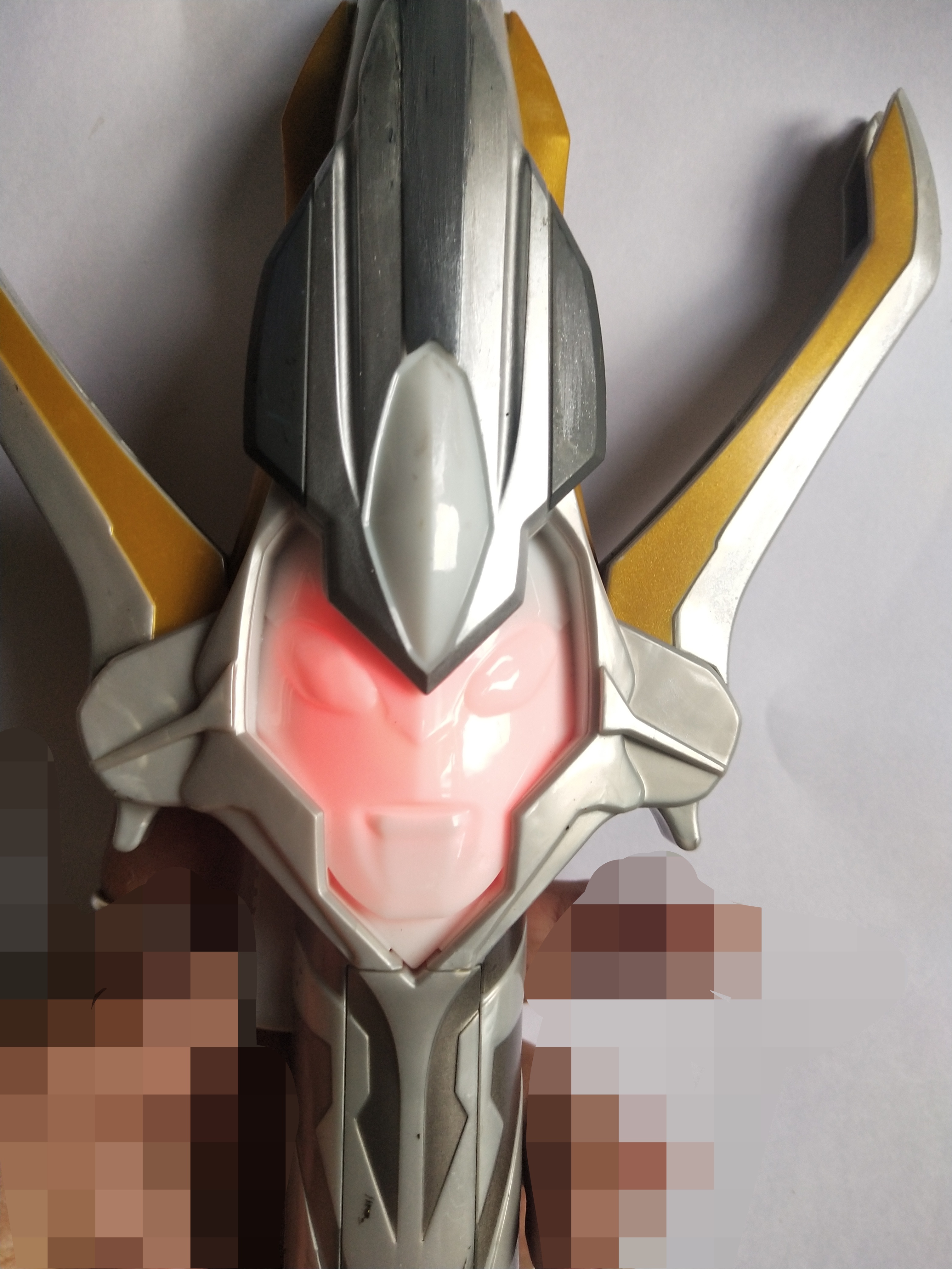 มีหลายภาพ ,**ซ่อมสีบางส่วน ,สีถลอกบางจุด ,Dx อุปกรณ์แปลงร่าง กิงกะสปาร์ค ของอุลตร้าแมนกิงกะ มีไฟ มีเสียง กลไกปกติ มีตำหนิตามภาพ