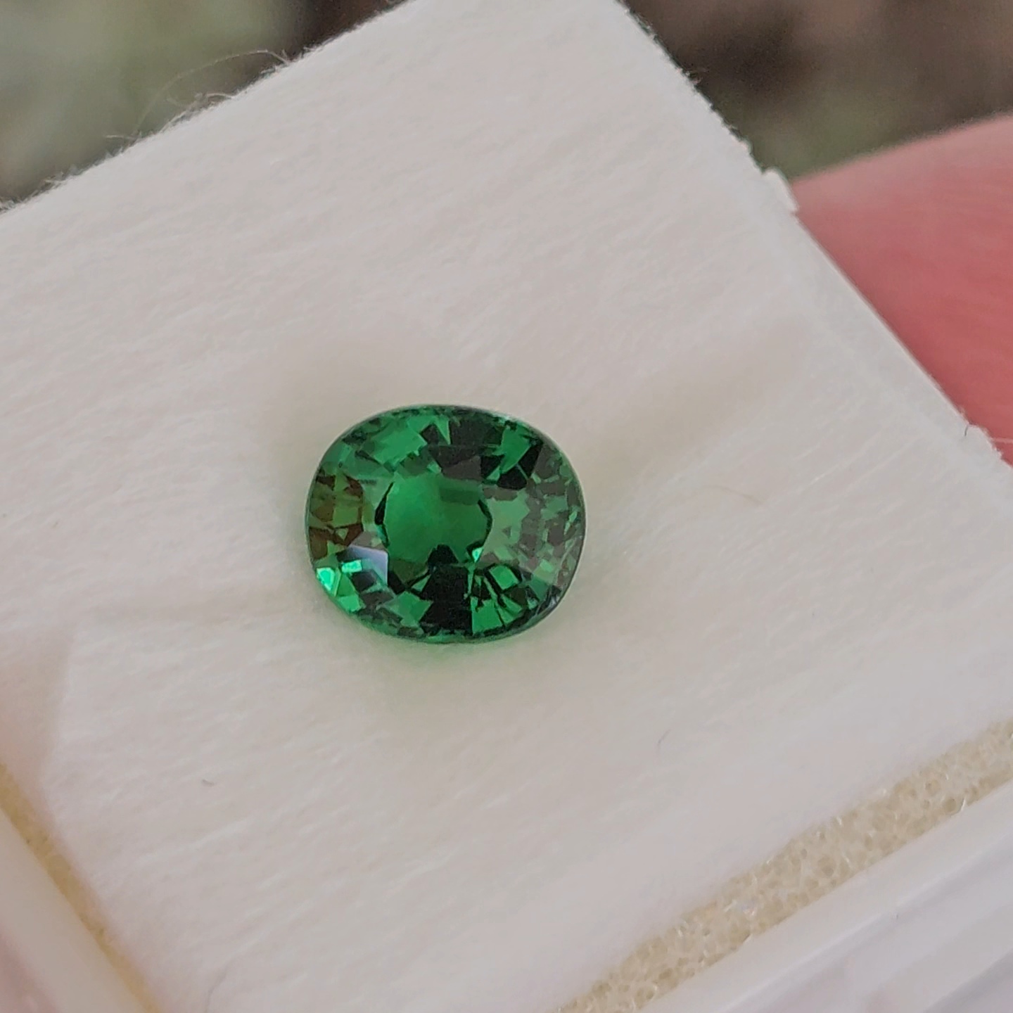 พลอย ซาโวไรท์ Tsavorite Garnet 1.24 กะรัต (Cts.) ดิบ Unheated พร้อมใบเซอร์ อัญมณีมงคลประจําวันเกิด เครื่องประดับพลอย