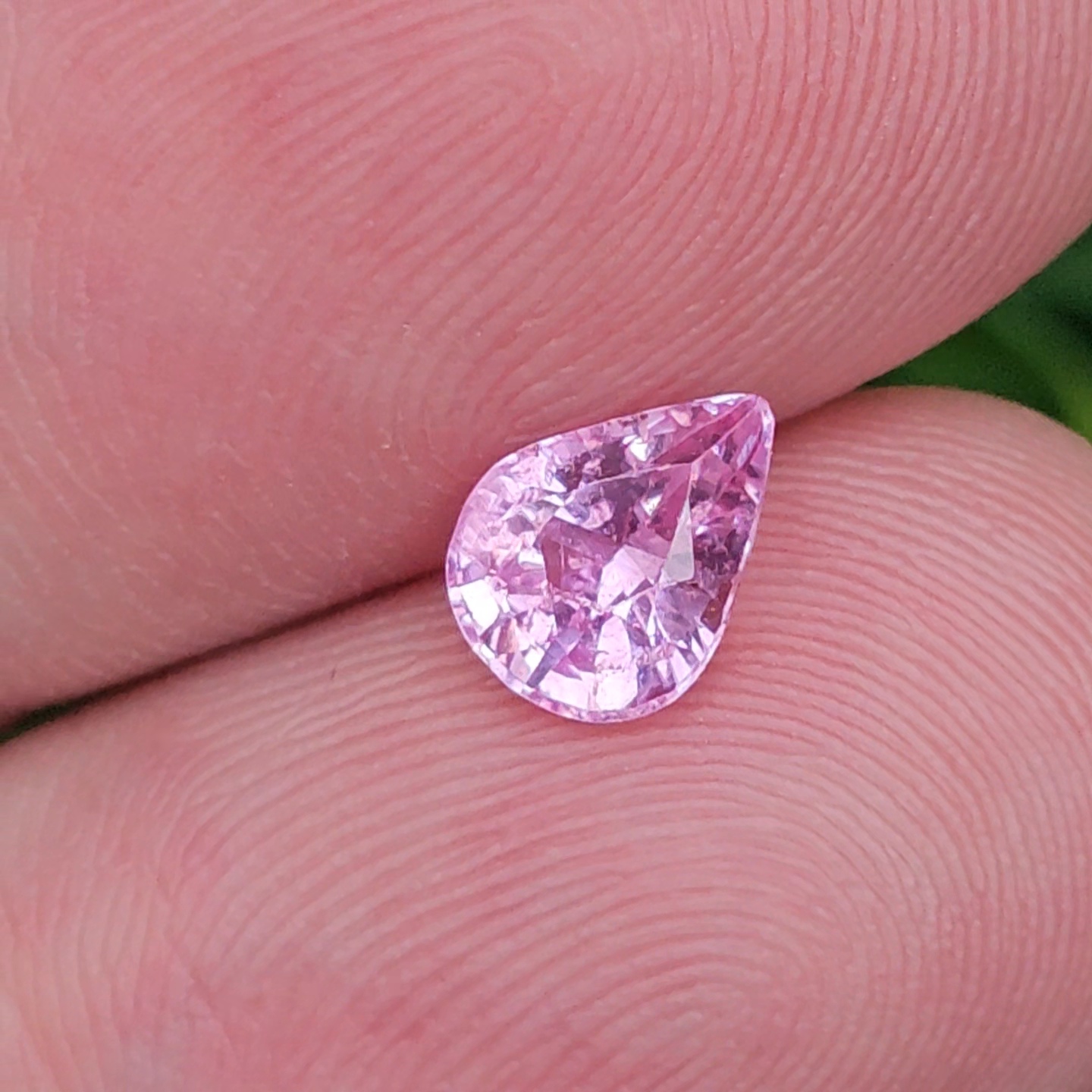 พลอย ชมพู พิ้ง แซฟไฟร์ Pink Sapphire 1.15 กะรัต (Cts.) พร้อมใบเซอร์ พลอยแท้ อัญมณีมงคลประจําวันเกิด เครื่องประดับพลอย