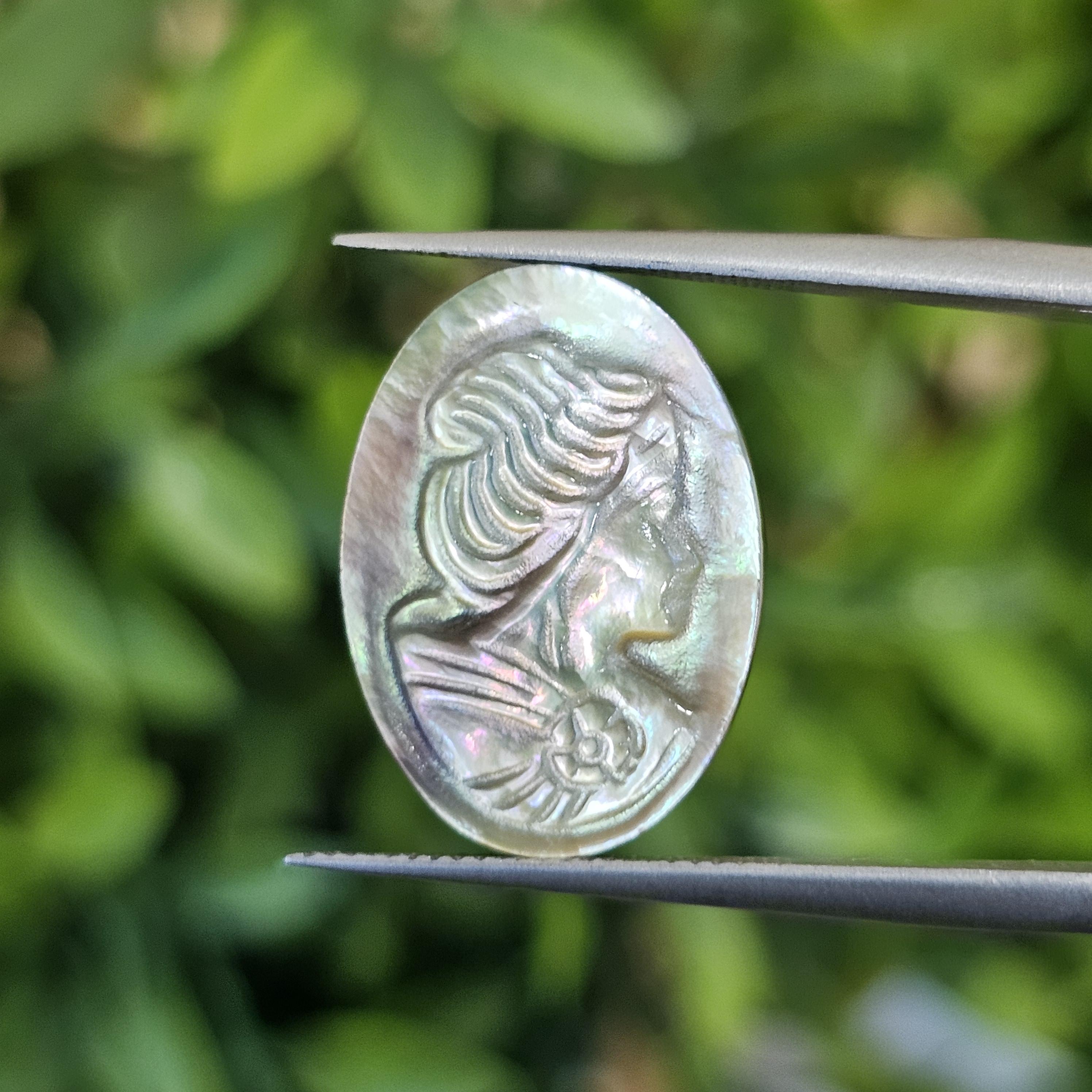 เปลือกหอยมุก แกะสลัก Pearl Shell Carved 4.51 กะรัต (Cts.)