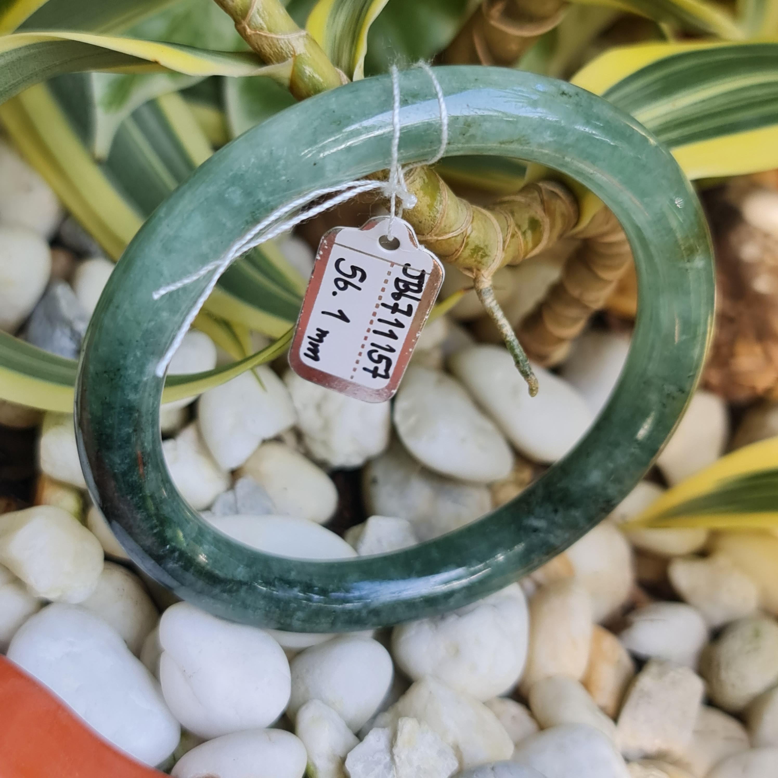 JB6711157 หยก พม่า แท้ Jade กำไลหยก 56.1 มม. (Jadeite bracelet) พม่า (Myanmar)