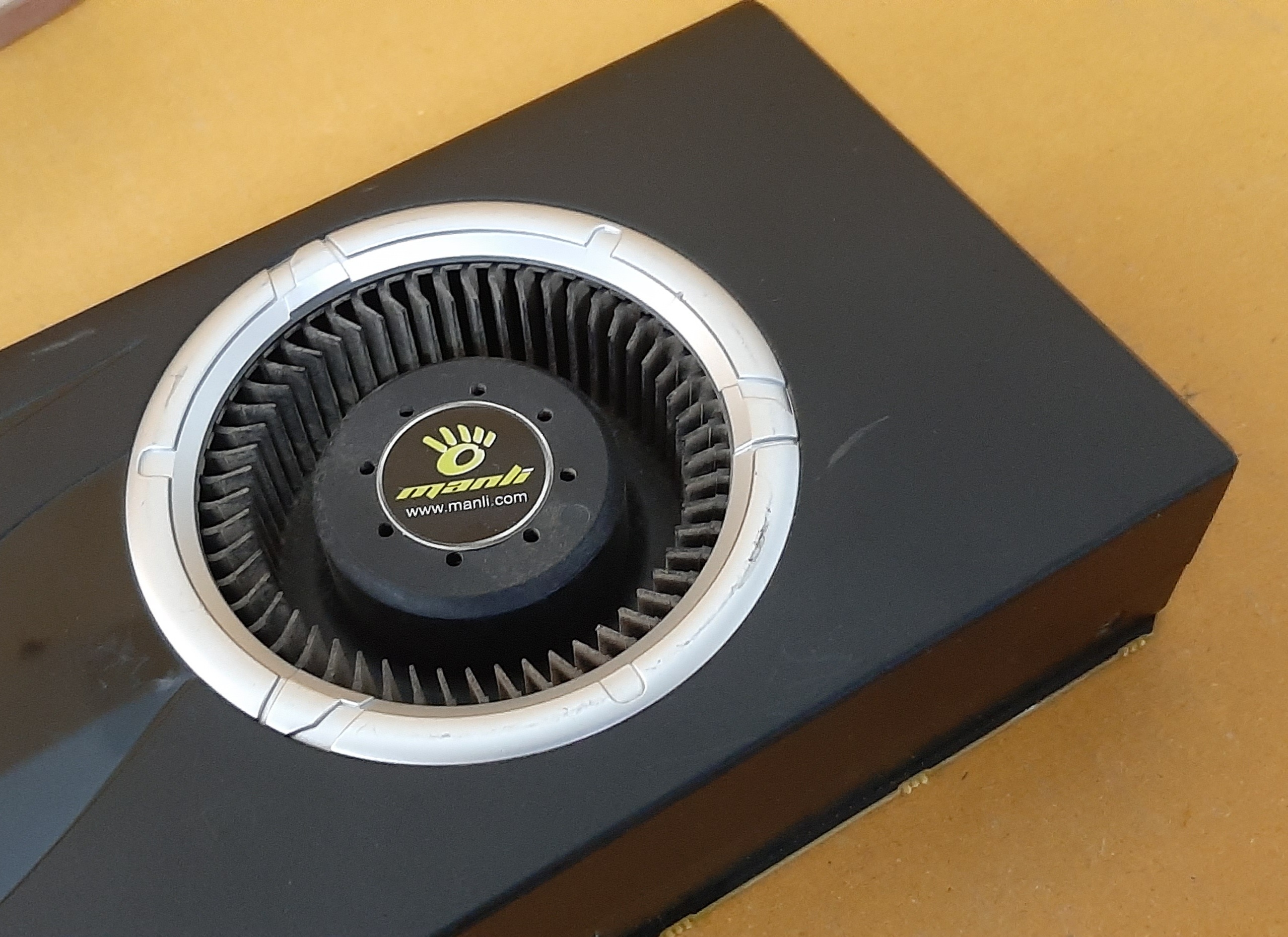 การ์ดจอ Manli GTX1080Ti 11GB+ฮิ้ตซิ้งชุดน้ำปิด มือสอง สภาพดี ประกันร้าน 1 เดือน