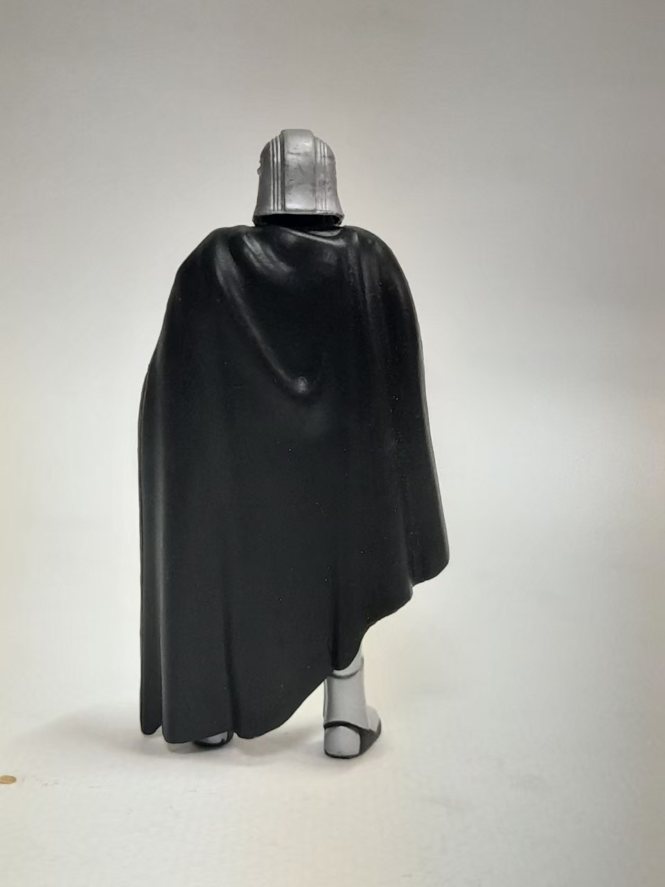 โมเดลฟิกเกอร์เหล็ก ผู้การฟาสม่า จาก star wars ep.7 ขนาดตามรูป มือสองสภาพดี สตาร์วอร์