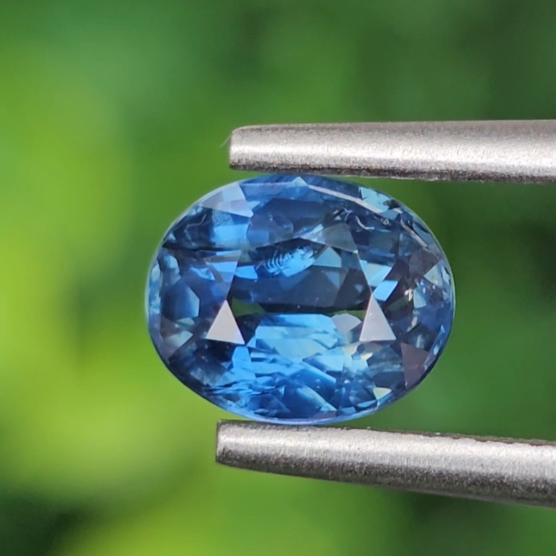 พลอย ไพลิน (Blue Sapphire) 1.06 กะรัต (Cts.) พลอยแท้ อัญมณีมงคลประจําวันเกิด เครื่องประดับพลอย