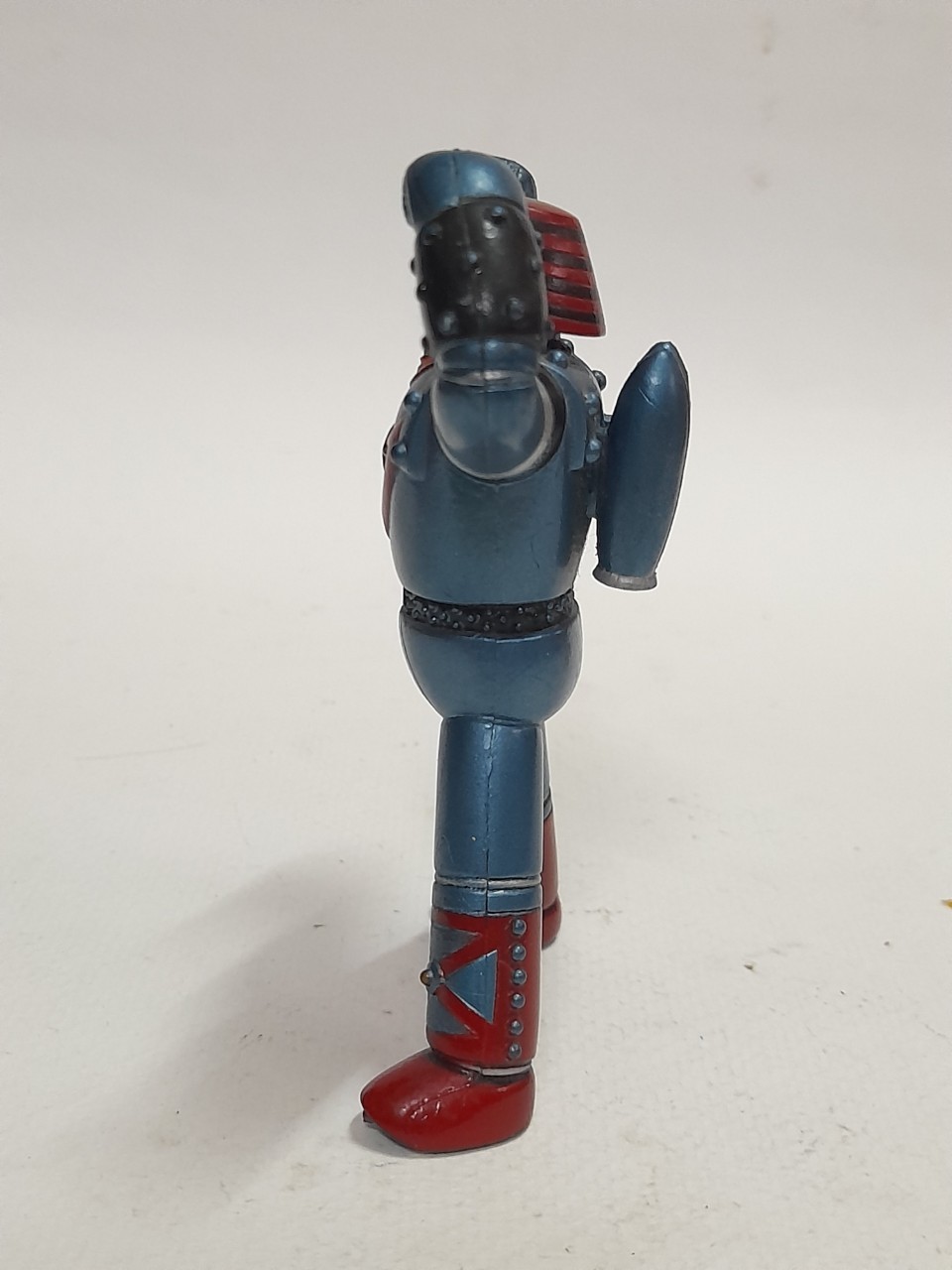 ฟิกเกอร์ยางตัน ไจแอ้นท์โรโบ้ งานออกแบบ ของ มิตซึเทรุ โยโกยาม่า ขนาดตามรูป ไม่มีฐาน ของมีตามรูป