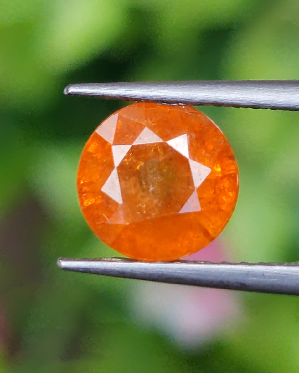 พลอย สเปสซาร์ไทต์ Spessartite Garnet 2.42 กะรัต Cts. พลอยแท้ อัญมณีมงคลประจําวันเกิด เครื่องประดับพลอย