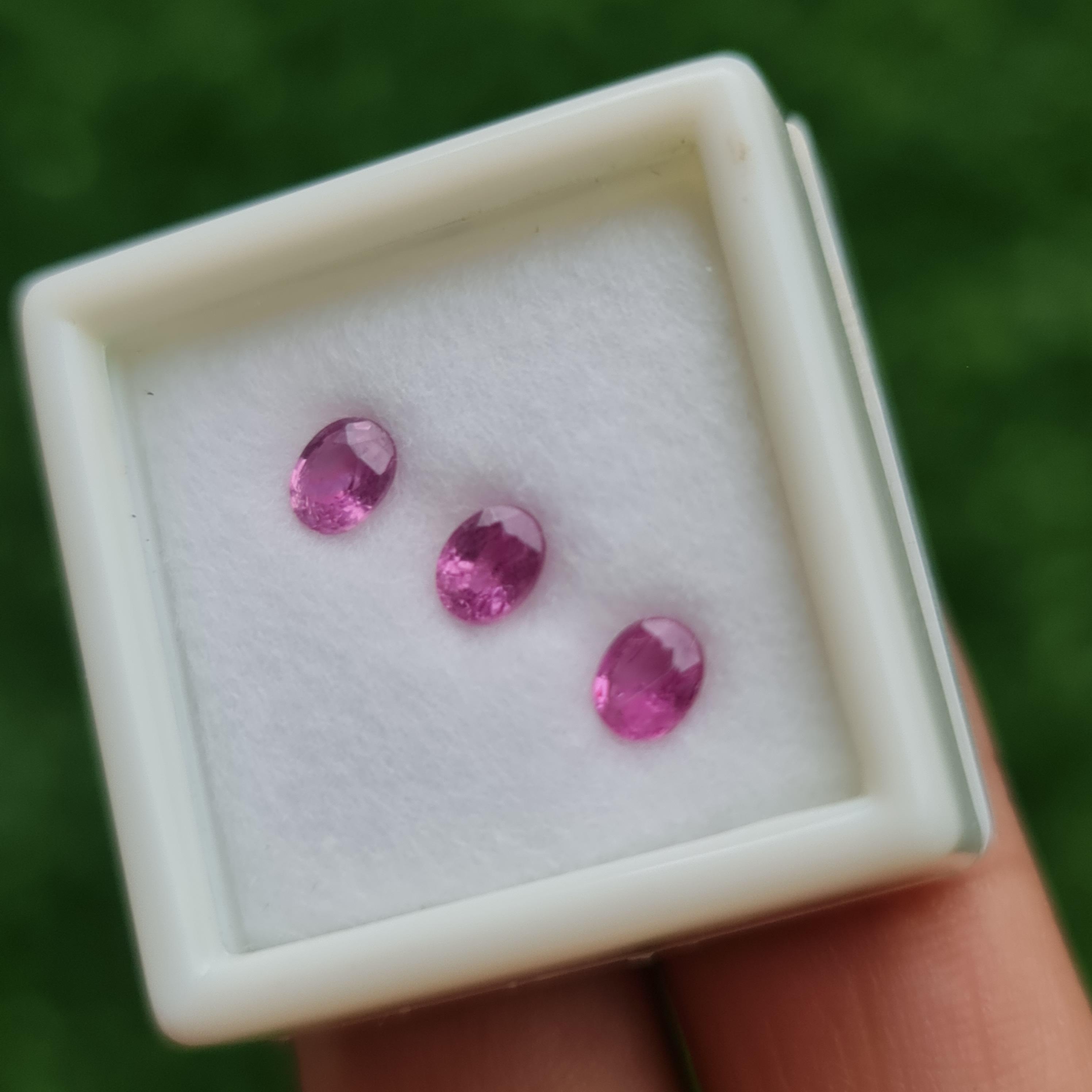 พลอย ชมพู พิ้ง แซฟไฟร์ Pink Sapphire 1.10 กะรัต (Cts.) พลอยแท้ อัญมณีมงคลประจําวันเกิด เครื่องประดับพลอย