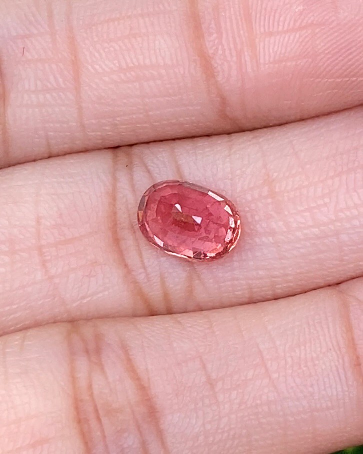พลอย ซองเจีย ส้มอมชมพู (Pinkish Orange Sapphire) 2.31 กะรัต (Cts.) พลอยแท้ อัญมณีมงคลประจําวันเกิด เครื่องประดับพลอย