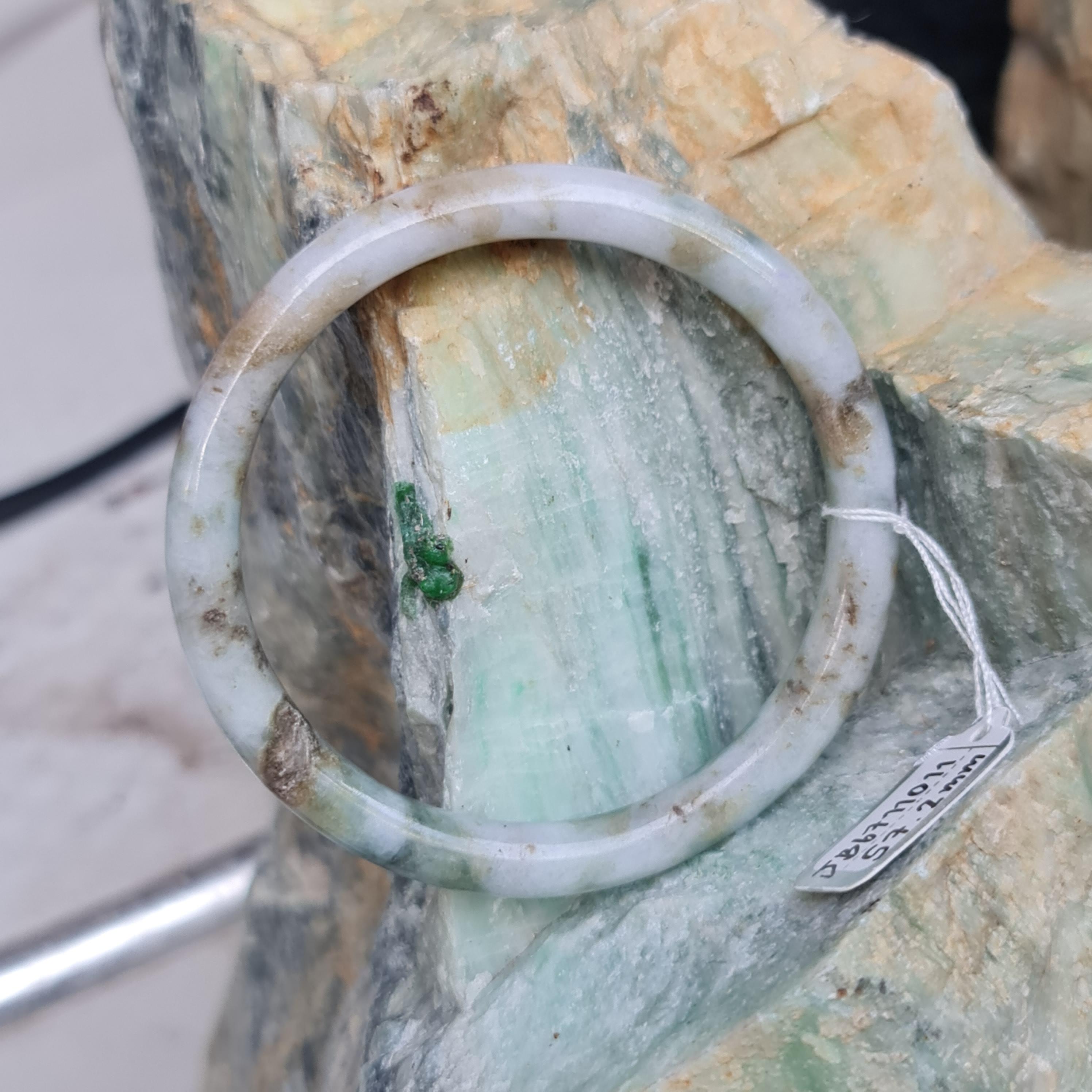 JB6711011 หยก พม่า แท้ Jade กำไลหยก 57.2 มม. (Jadeite bracelet) พม่า (Myanmar)