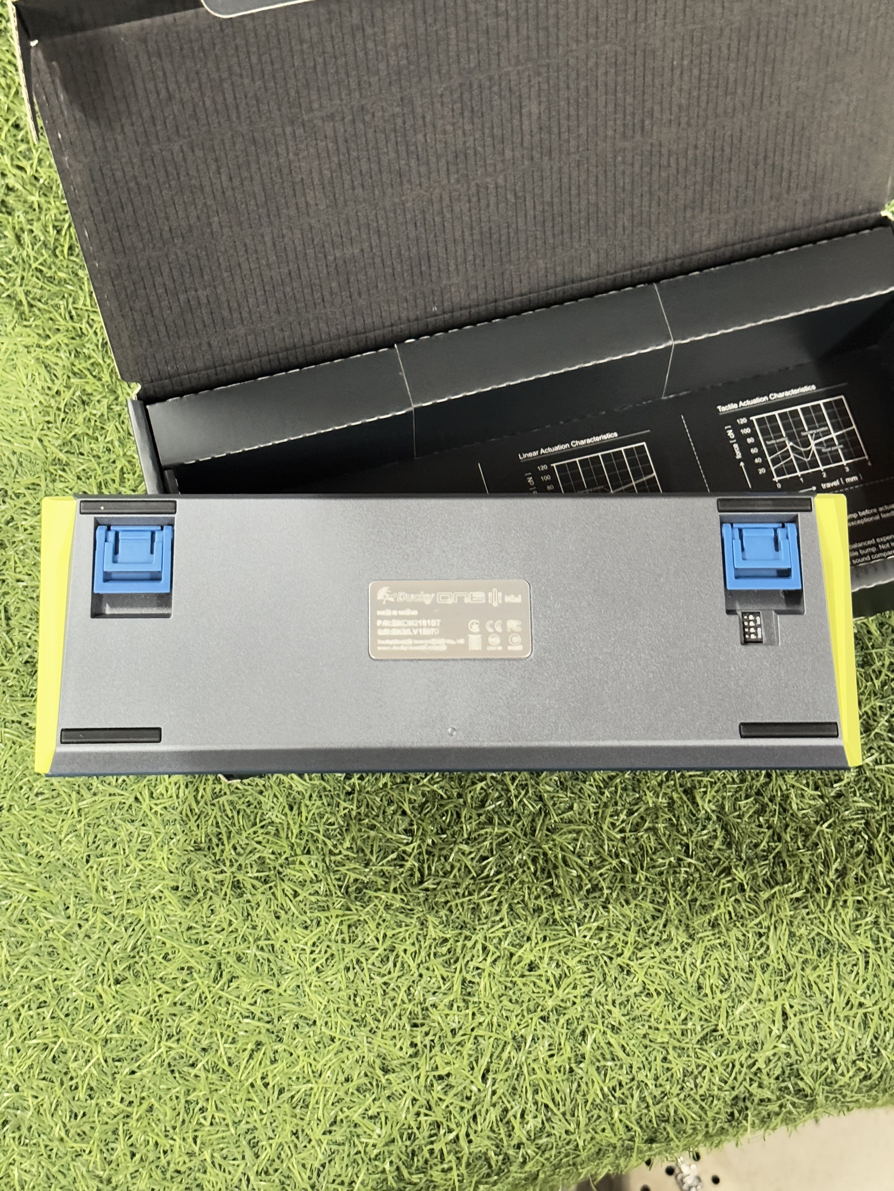 Keyboard Ducky One 2 Mini RGB Keyboard มี 40 ตัว