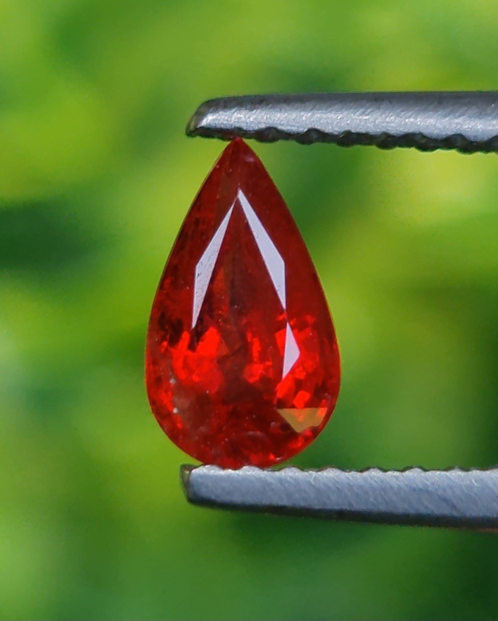 พลอย ทับทิม ซองเจีย Songea Ruby Sapphire 0.65 กะรัต (Cts.) พลอยแท้ อัญมณีมงคลประจําวันเกิด เครื่องประดับพลอย